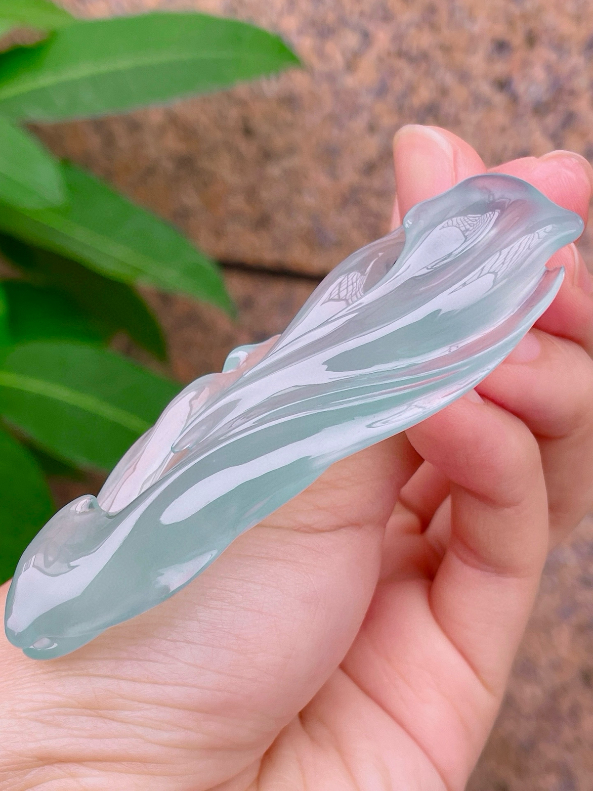 【天空蓝】高冰种天空蓝随形，强荧光，冰透闪亮，正宗天空蓝色，大件随形，是风，是云，是岩石，是寒冰，万象贤集，天然缅甸翡翠，收藏佳品