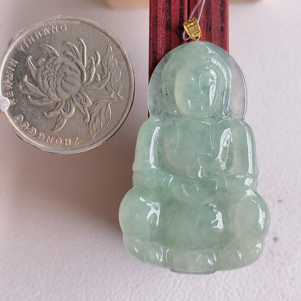 18k金扣冰润精雕观音吊坠，法相端庄大气，工艺精湛，种色浓郁，细腻饱满冰润，种老水足，收藏佳品，佩戴大气  W49.8   尺寸：40-25.3-4.5mm