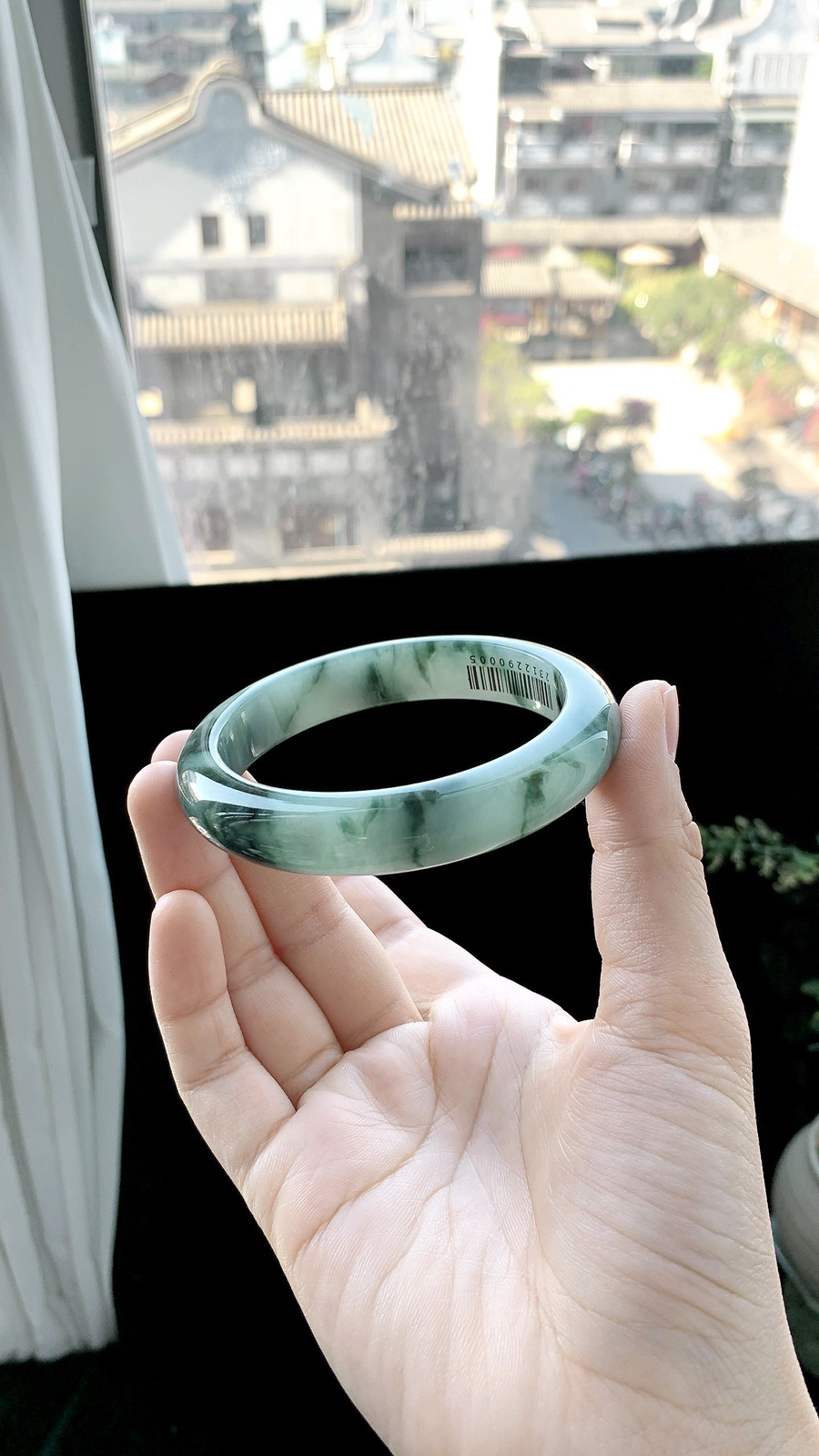 飘花手镯
尺寸：60-12.4-8.6