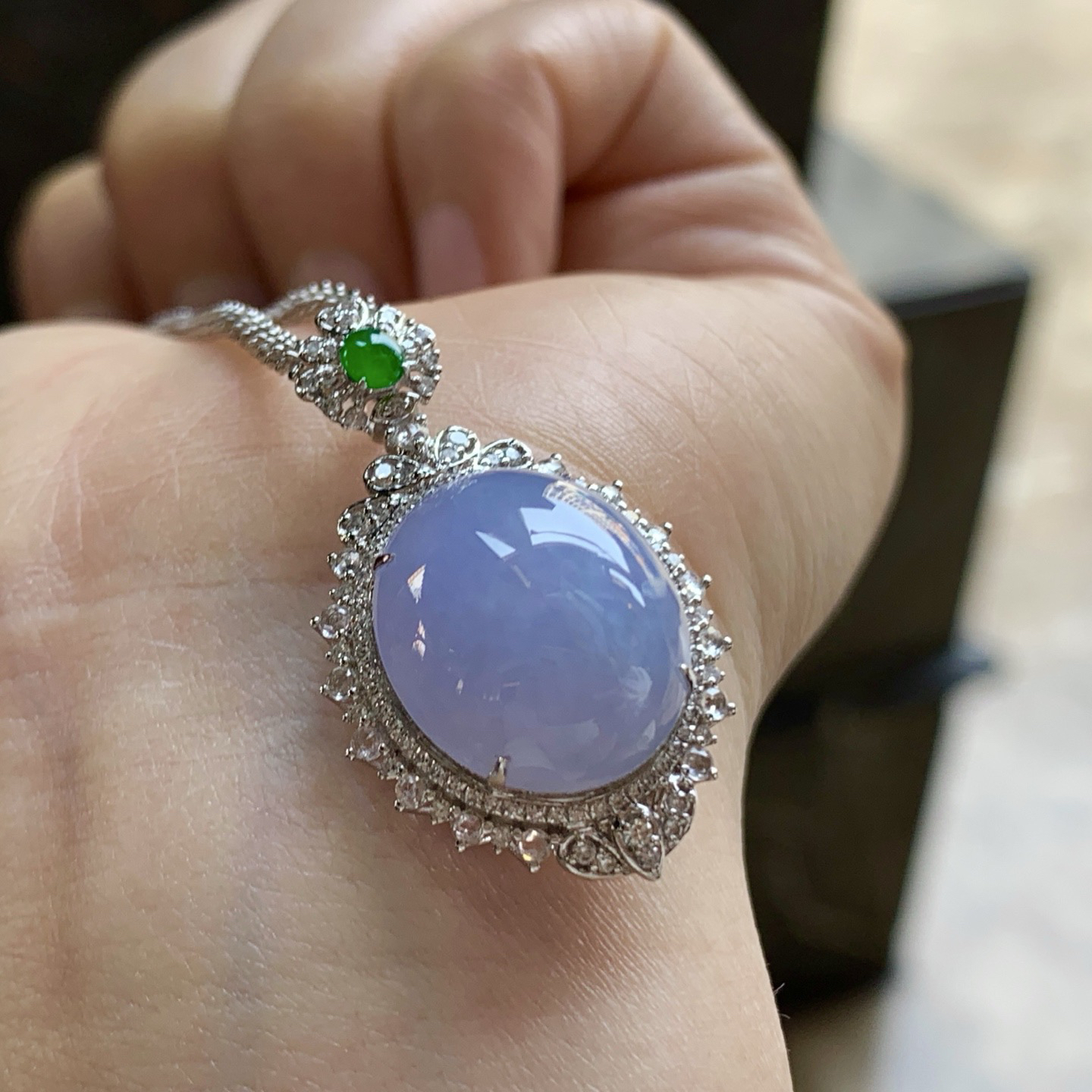 金钻镶嵌紫罗兰吊坠^_^鲜艳