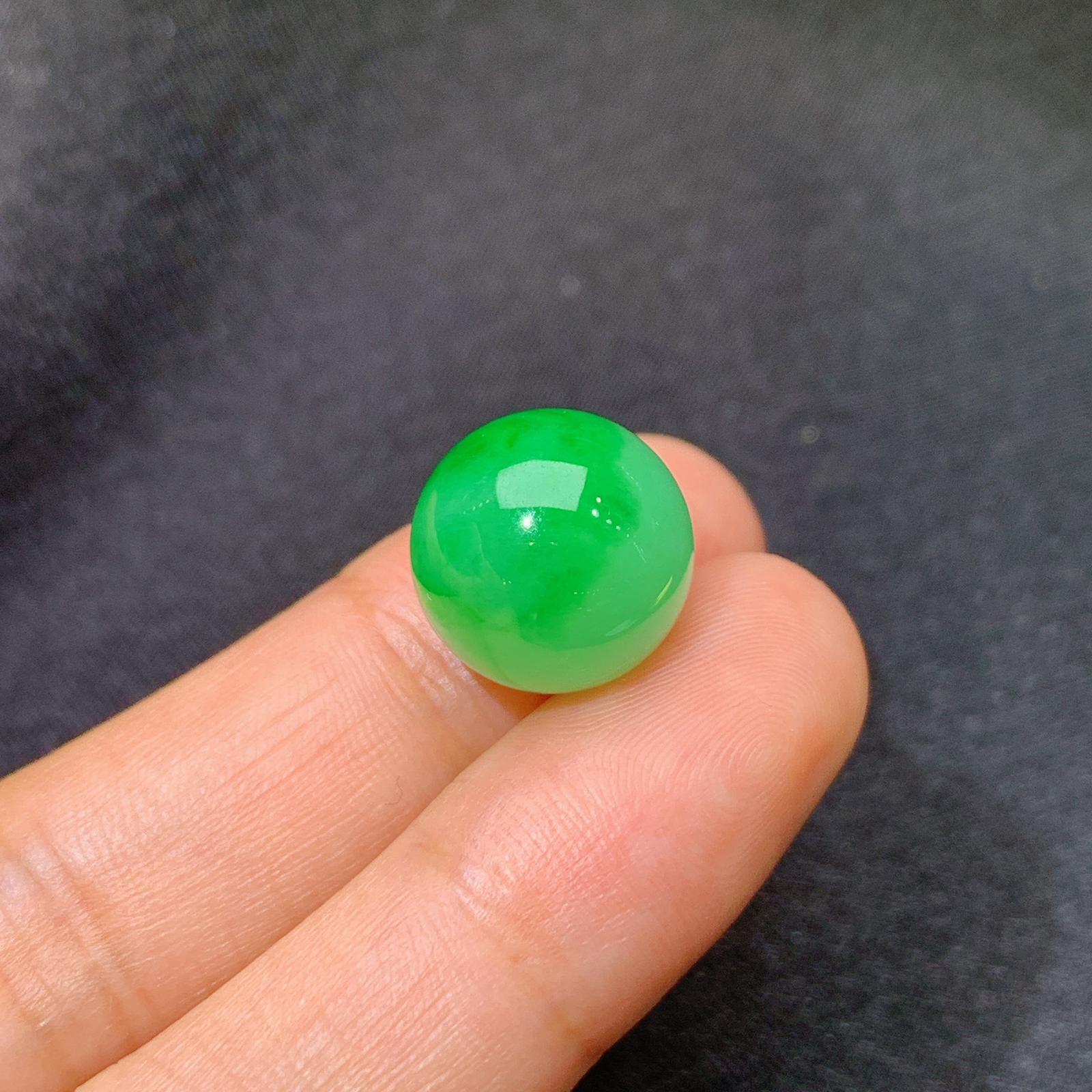 冰飘绿圆珠，镶嵌佳品，冰润色阳，种水足，Be 尺寸12.8