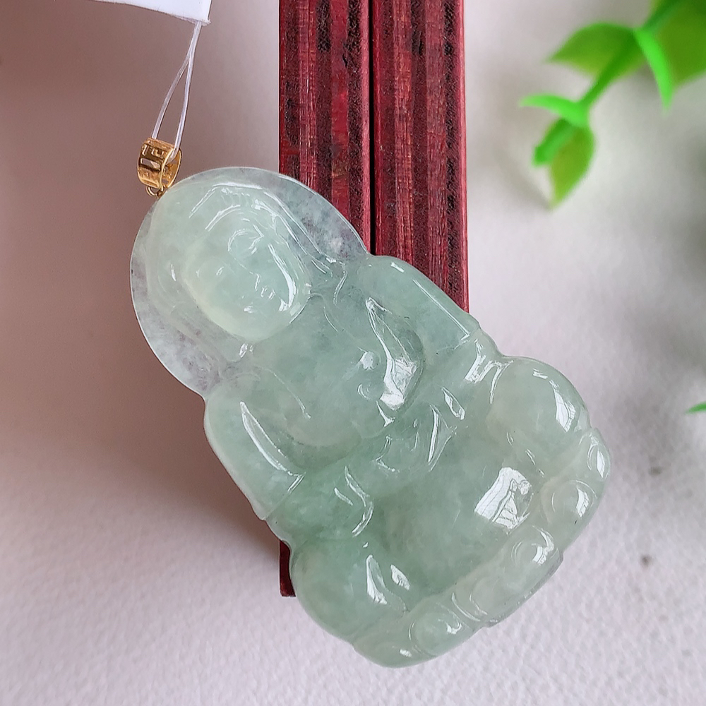 18k金扣冰润精雕观音吊坠，法相端庄大气，工艺精湛，种色浓郁，细腻饱满冰润，种老水足，收藏佳品，佩戴大气  W49.8   尺寸：40-25.3-4.5mm