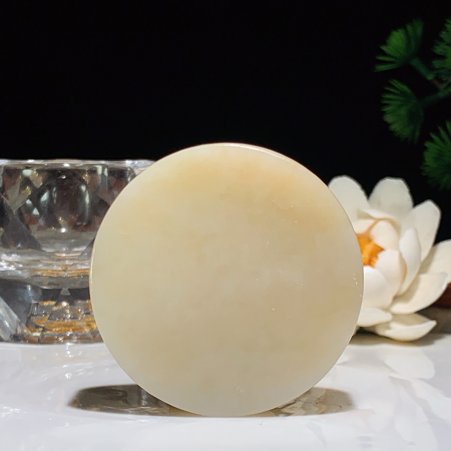 新疆和田玉且末糖镯芯挂件 尺寸50/13重77克 玉质细腻油润 底色纯净 脂粉好，品质好。lt260407