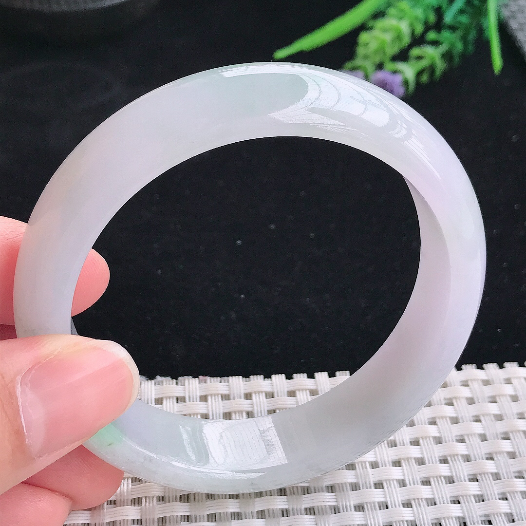 实拍A货翡翠57.8/14.8/8.2老坑冰润飘绿手镯宽边玉镯平安镯美人镯