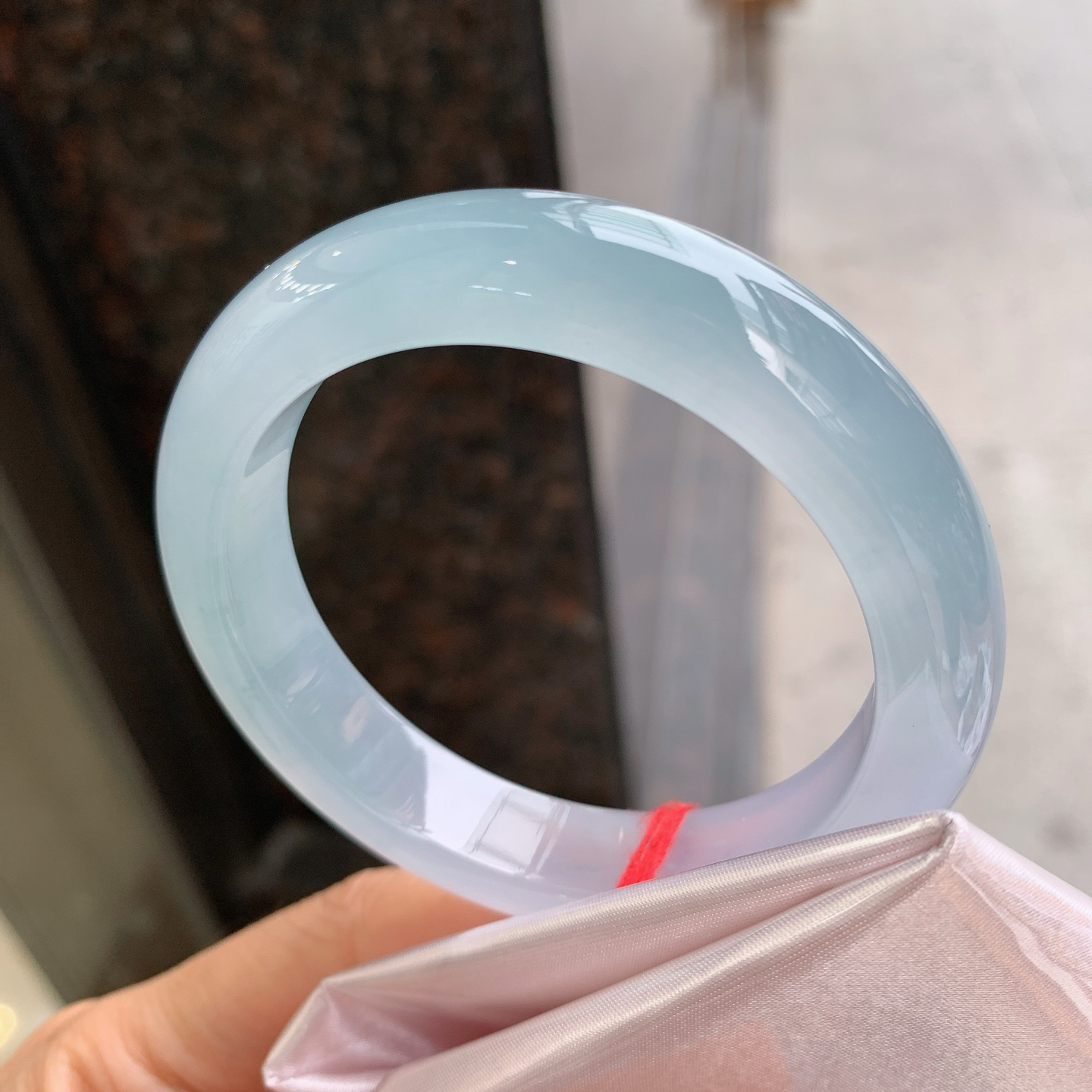 正圈冰晴蓝 无瑕 尺寸：54.5/12.3/9 起荧光