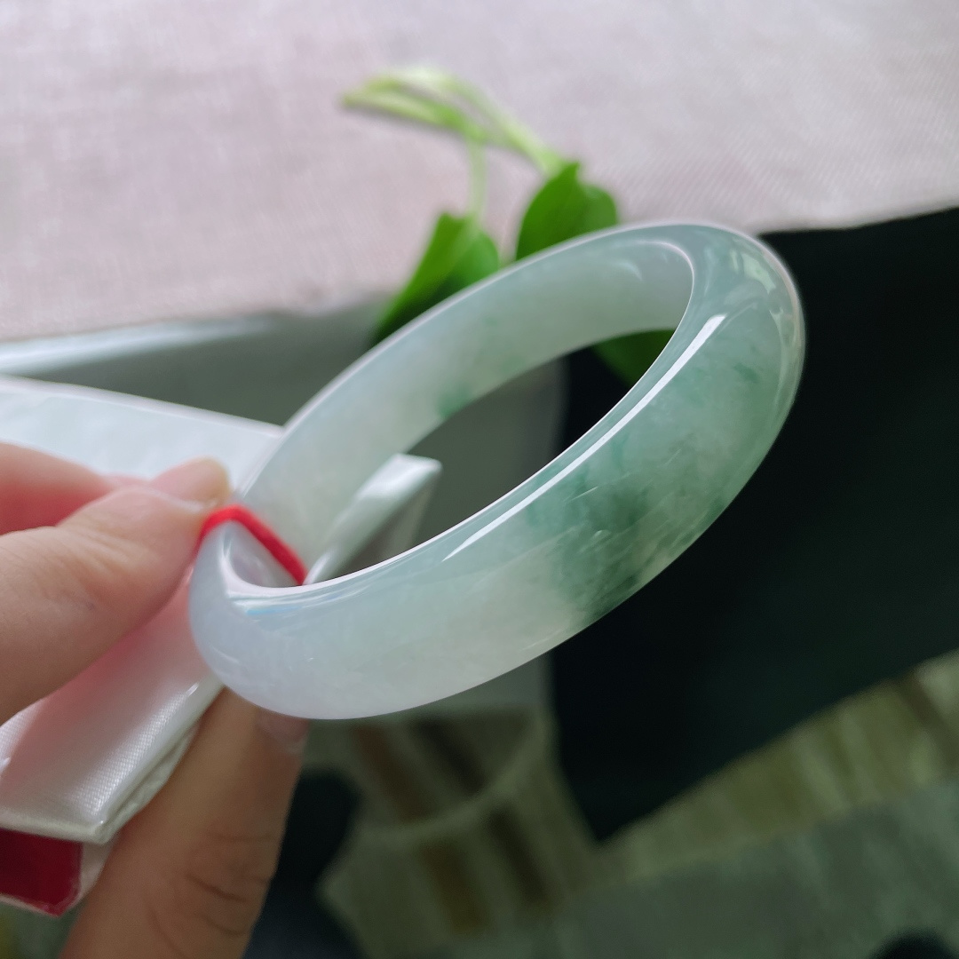 飘花正圈，水润，花色灵动飘逸，随缘之美，无裂，ss55156a