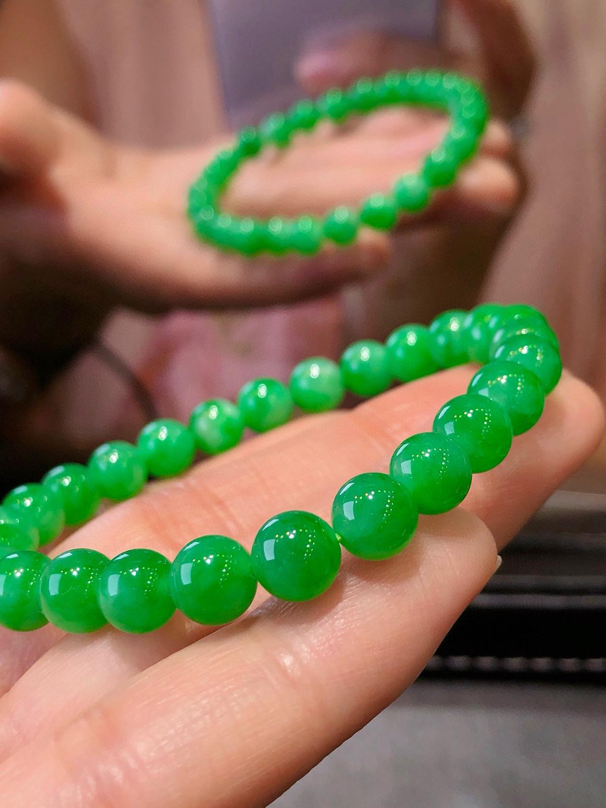 正阳绿手串
 翠色艳 性价比巨香