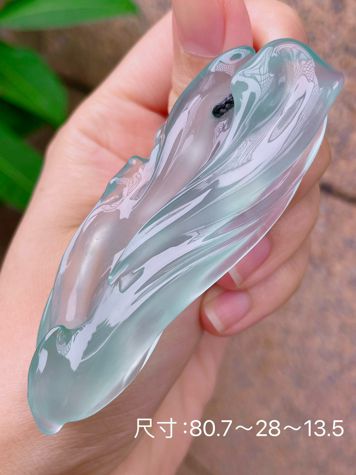 【天空蓝】高冰种天空蓝随形，强荧光，冰透闪亮，正宗天空蓝色，大件随形，是风，是云，是岩石，是寒冰，万