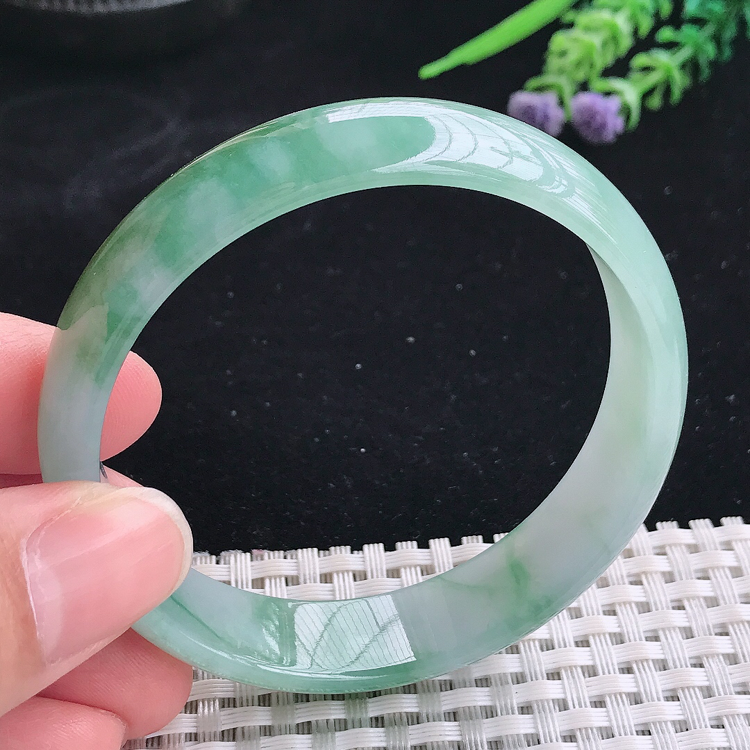 实拍A货翡翠56.8/14.1/5.8老坑精美黄加绿三彩手镯宽边玉镯平安镯美人镯