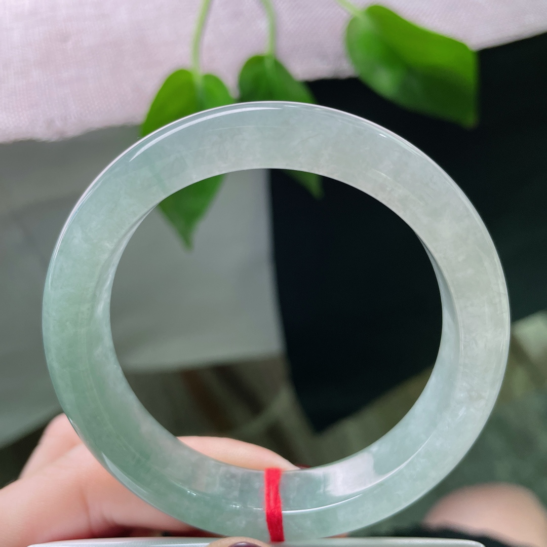55.3/12.7/8.7，湖水蓝正圈，像大地写给天空的清澈情诗，冷静、克制，却蕴含无限深度。色纹，ss54001a