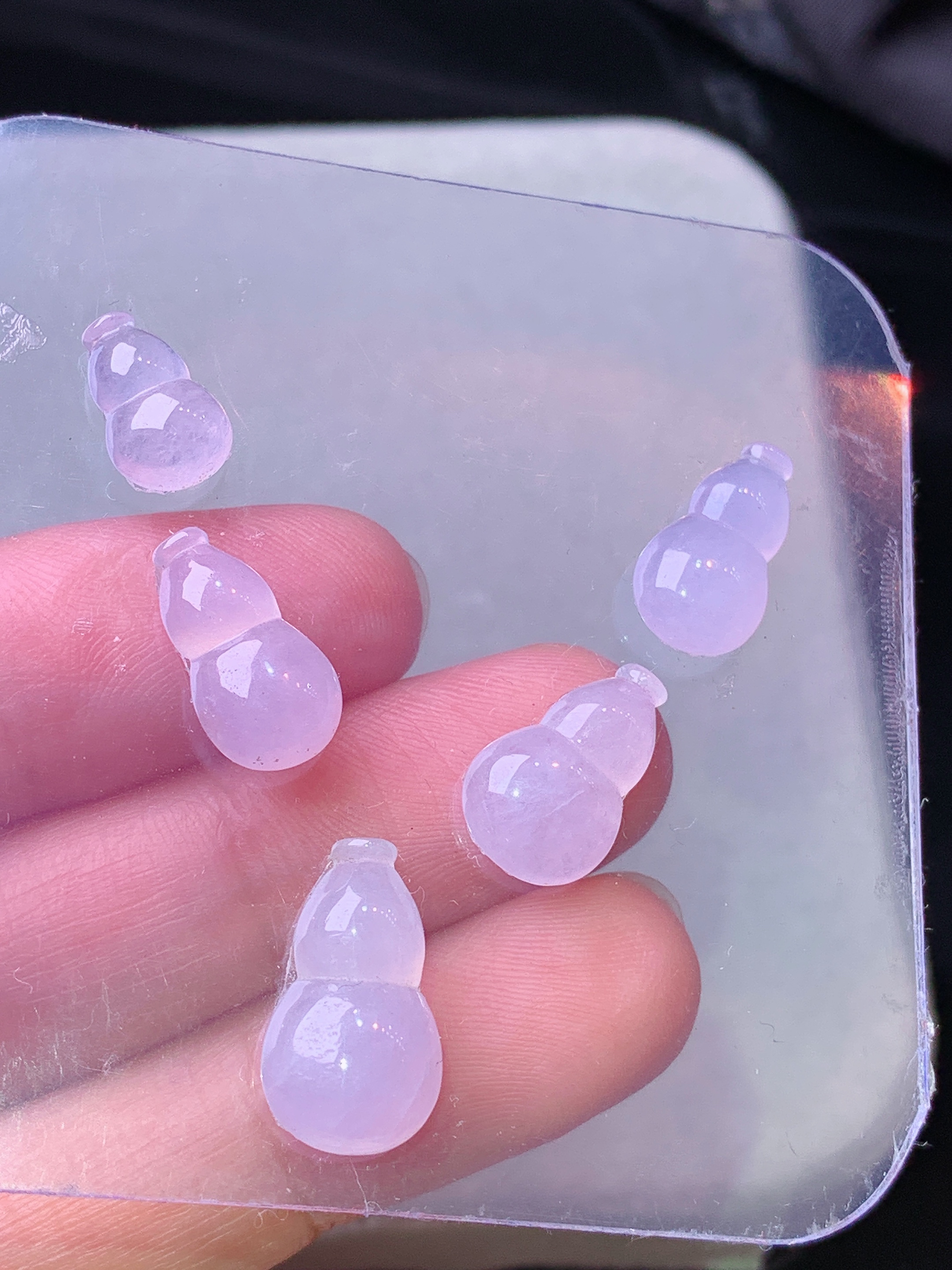 镶嵌款 淡紫罗兰葫芦一手 玉质细腻 色泽艳丽清新 水润亮眼 整体尺寸15*8.8*4.5j3