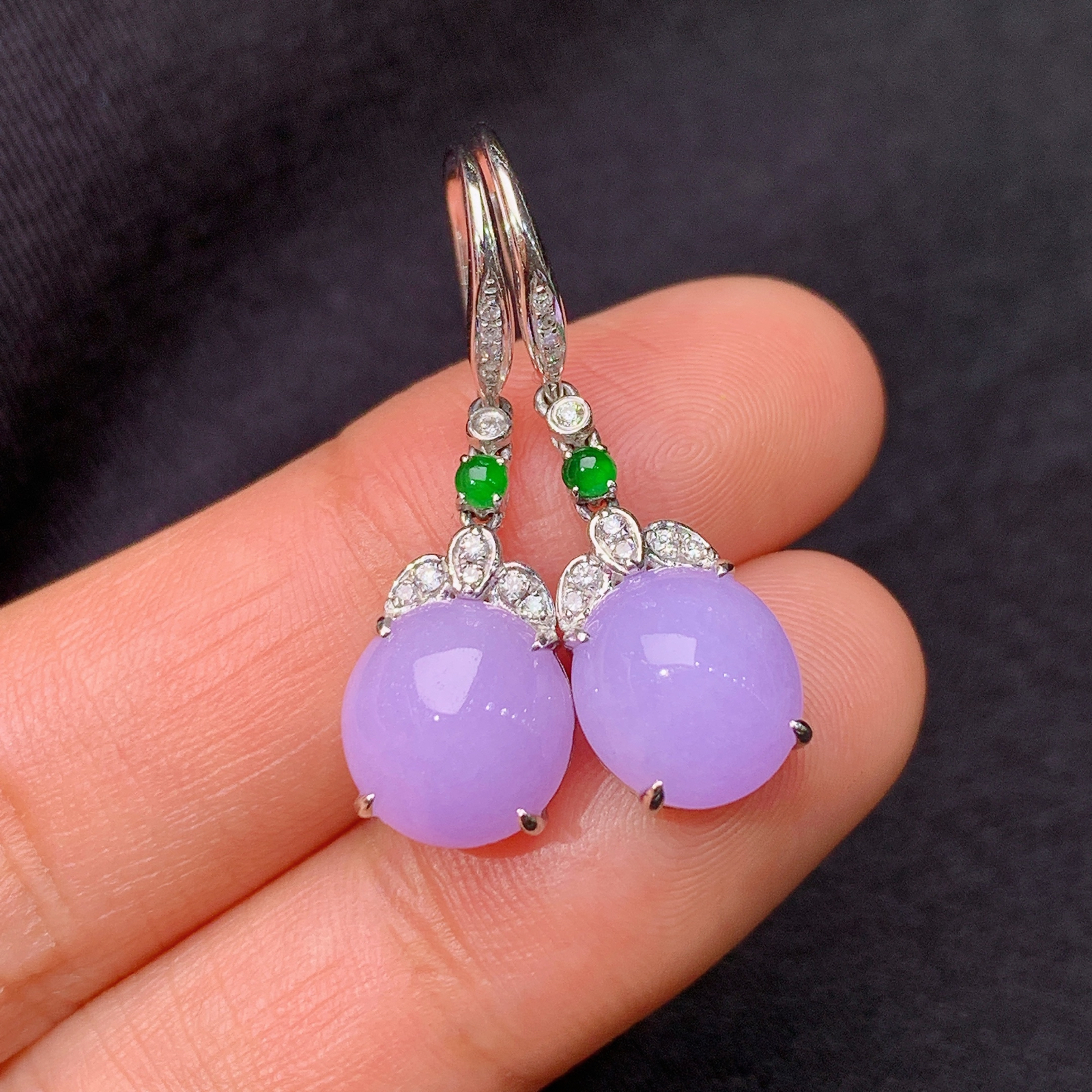 紫罗兰蛋面耳坠，18k金镶嵌，简约时尚，冰润鲜艳，种水足，zha 尺寸8.7*8.3*4.5