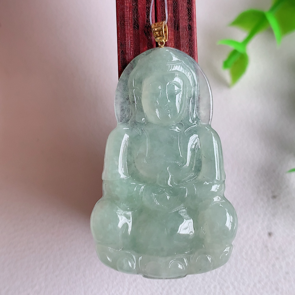 18k金扣冰润精雕观音吊坠，法相端庄大气，工艺精湛，种色浓郁，细腻饱满冰润，种老水足，收藏佳品，佩戴大气  W49.8   尺寸：40-25.3-4.5mm