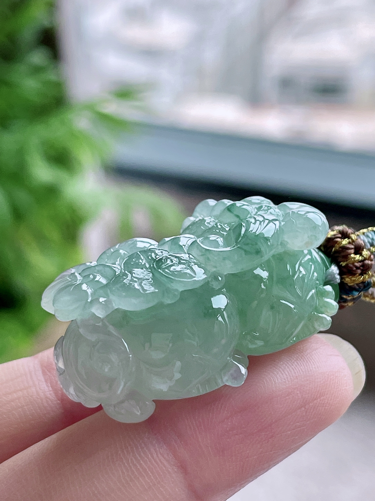 【裸石】冰飘花貔貅吊坠
【说明】缅料 性价比高  
【尺寸】33.8-18-15.7.