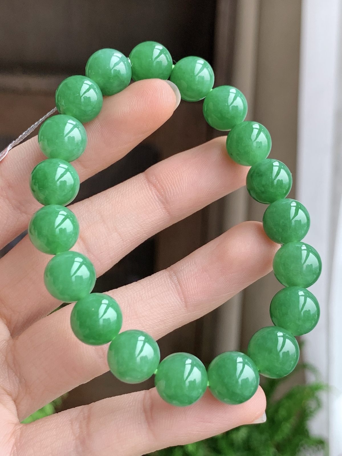 【珠子】冰阳绿手串满绿圆珠子手串
【说明】缅料 性价比高  
【尺寸】9.8mm..