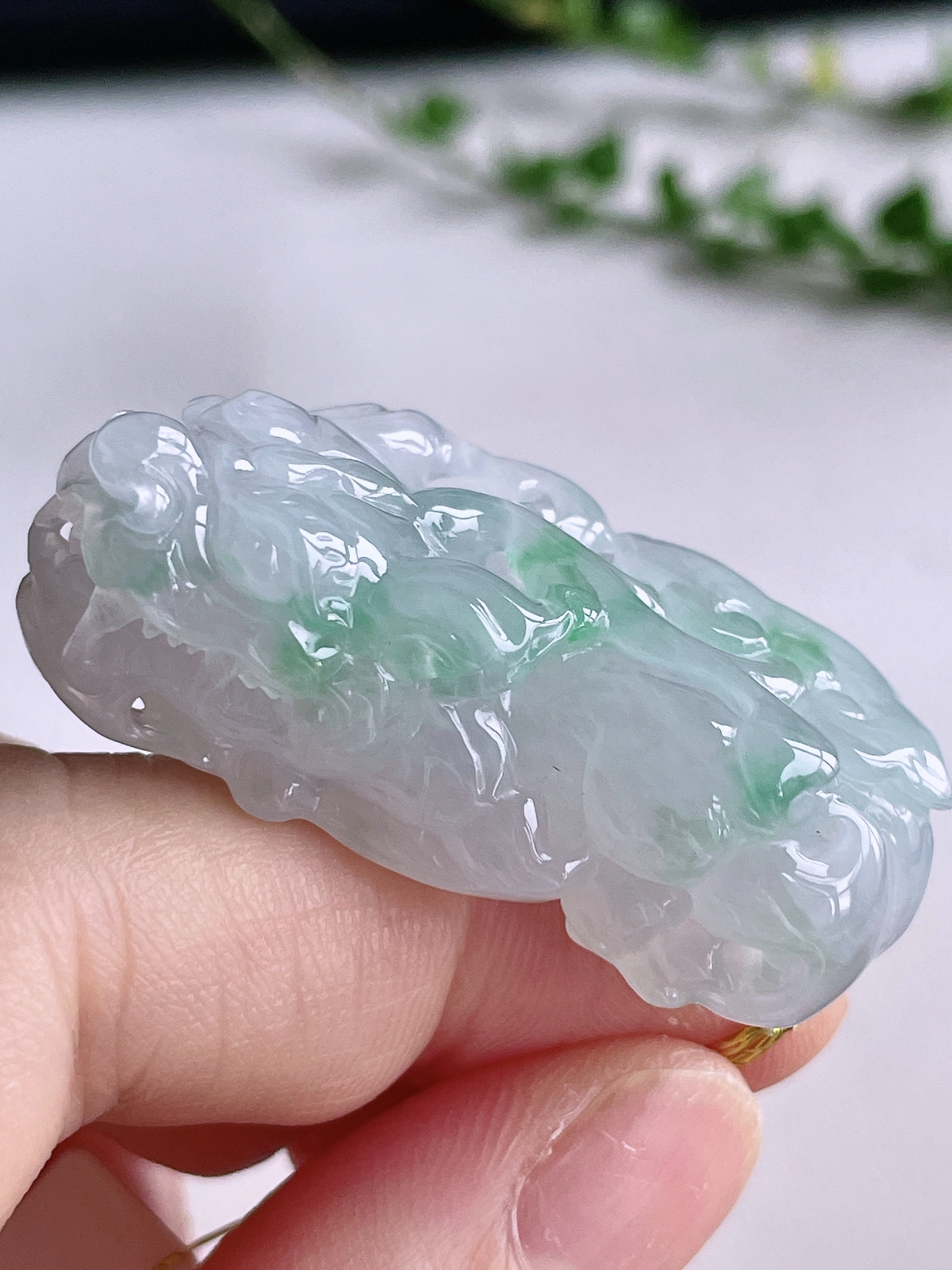 【裸石】冰飘花貔貅吊坠
【说明】缅料 性价比高  
【尺寸】 42.6-22.2-13.4.