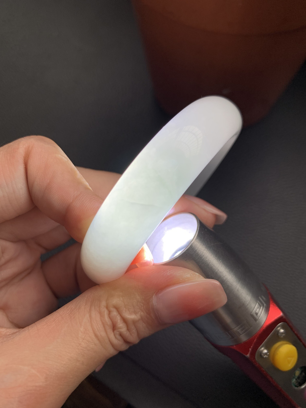 冰细腻白月光手镯，圈口53.8-14-7.4，冰润种水好，经典白月光干净清爽