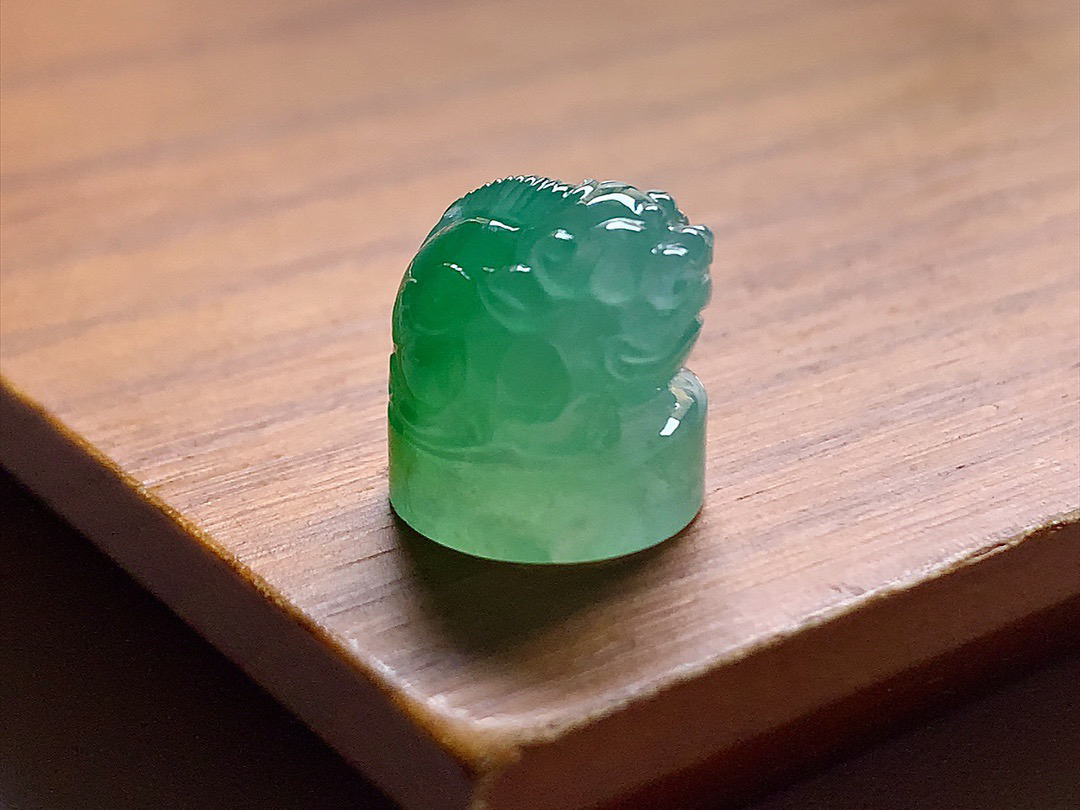️ 高冰阳绿貔貅印章 色泽青翠漂亮，种水极佳，完美尺寸13.5*12.8..