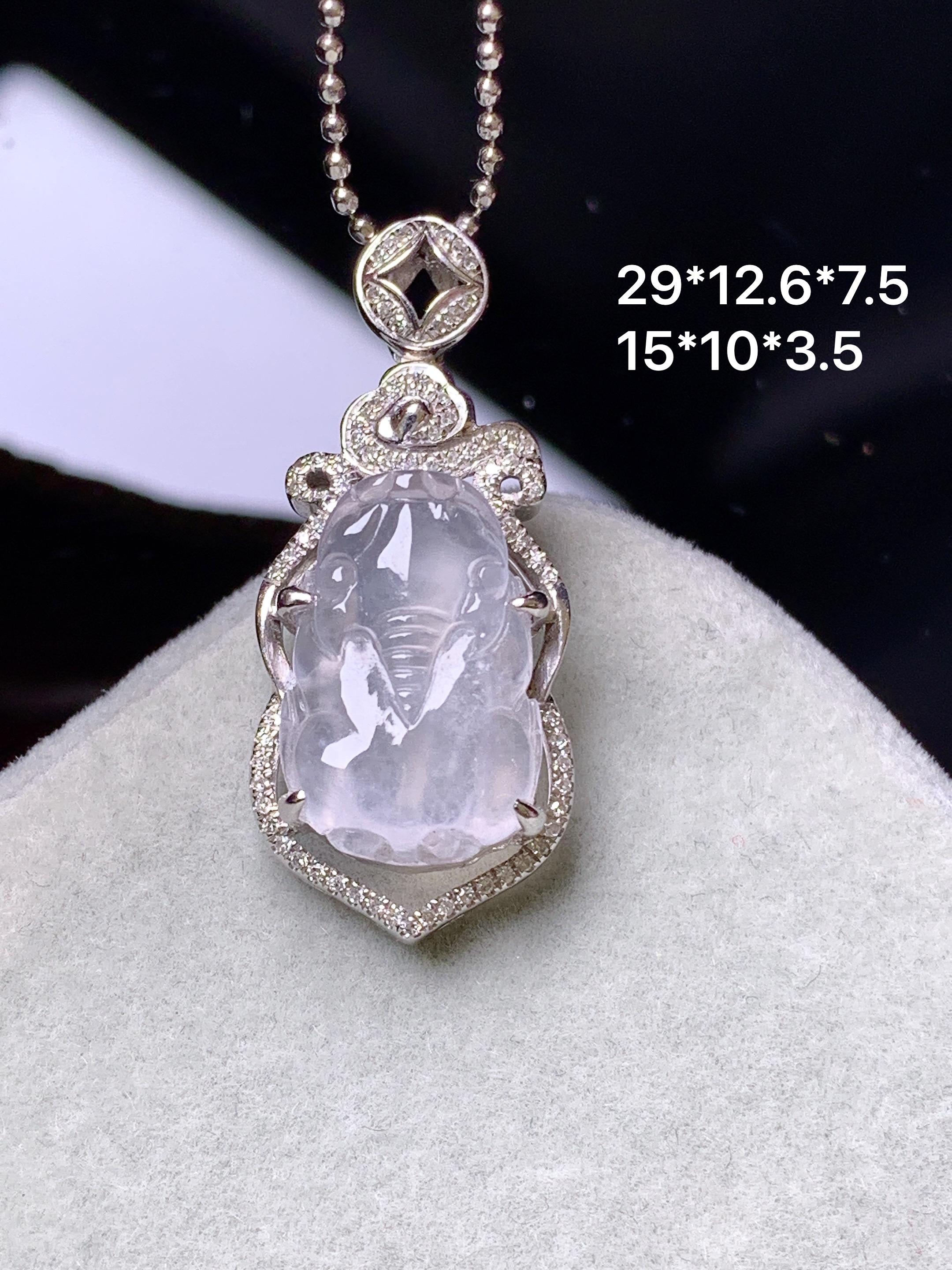 18k金钻镶嵌冰种貔貅吊坠 玉质细腻 色泽艳丽清新 水润亮眼 整体尺寸29*12.6*7.5z1