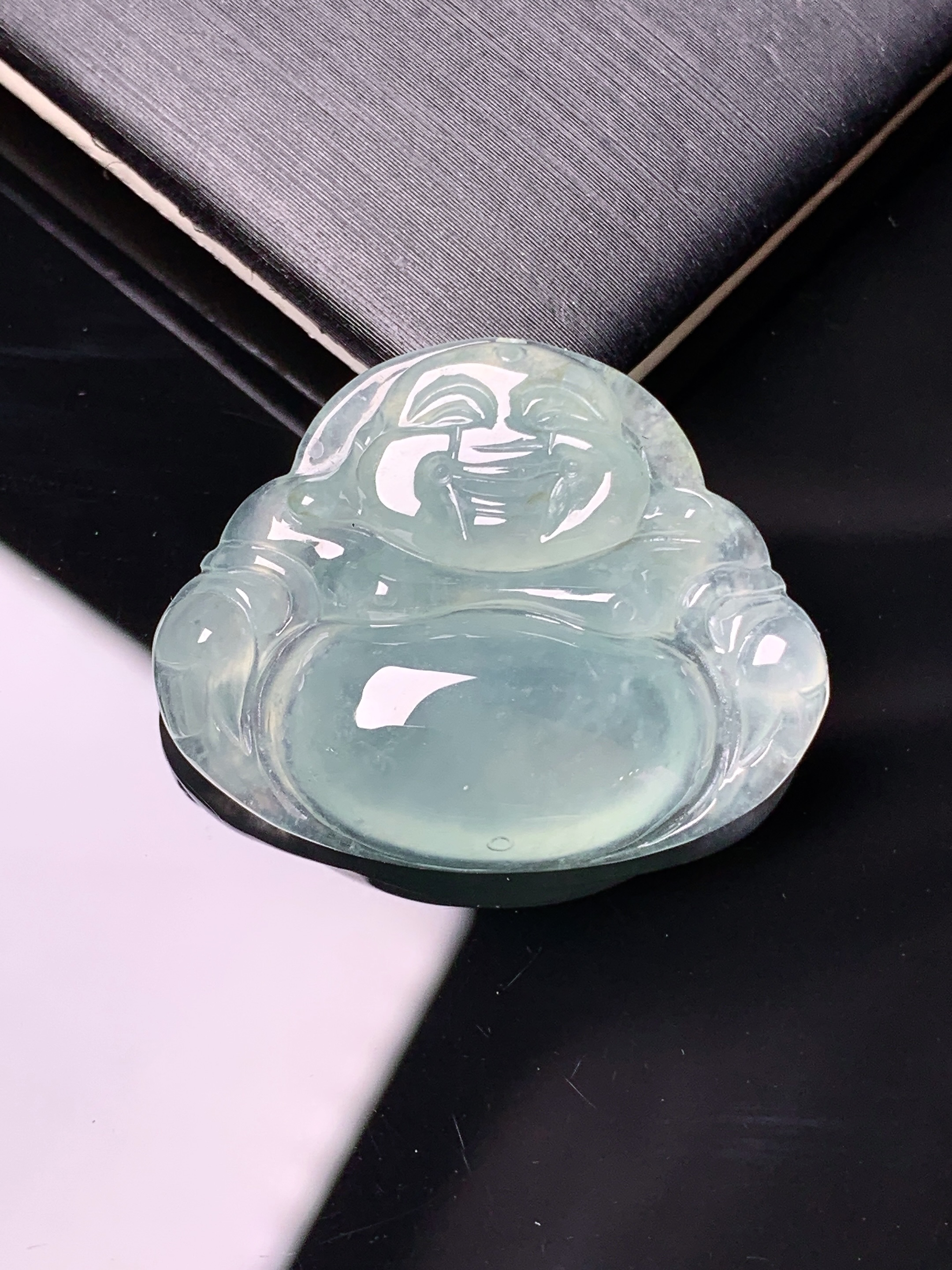 冰种佛公吊坠 玉质细腻 色泽艳丽清新 水润亮眼 整体尺寸22.8*28.5*5.6j2