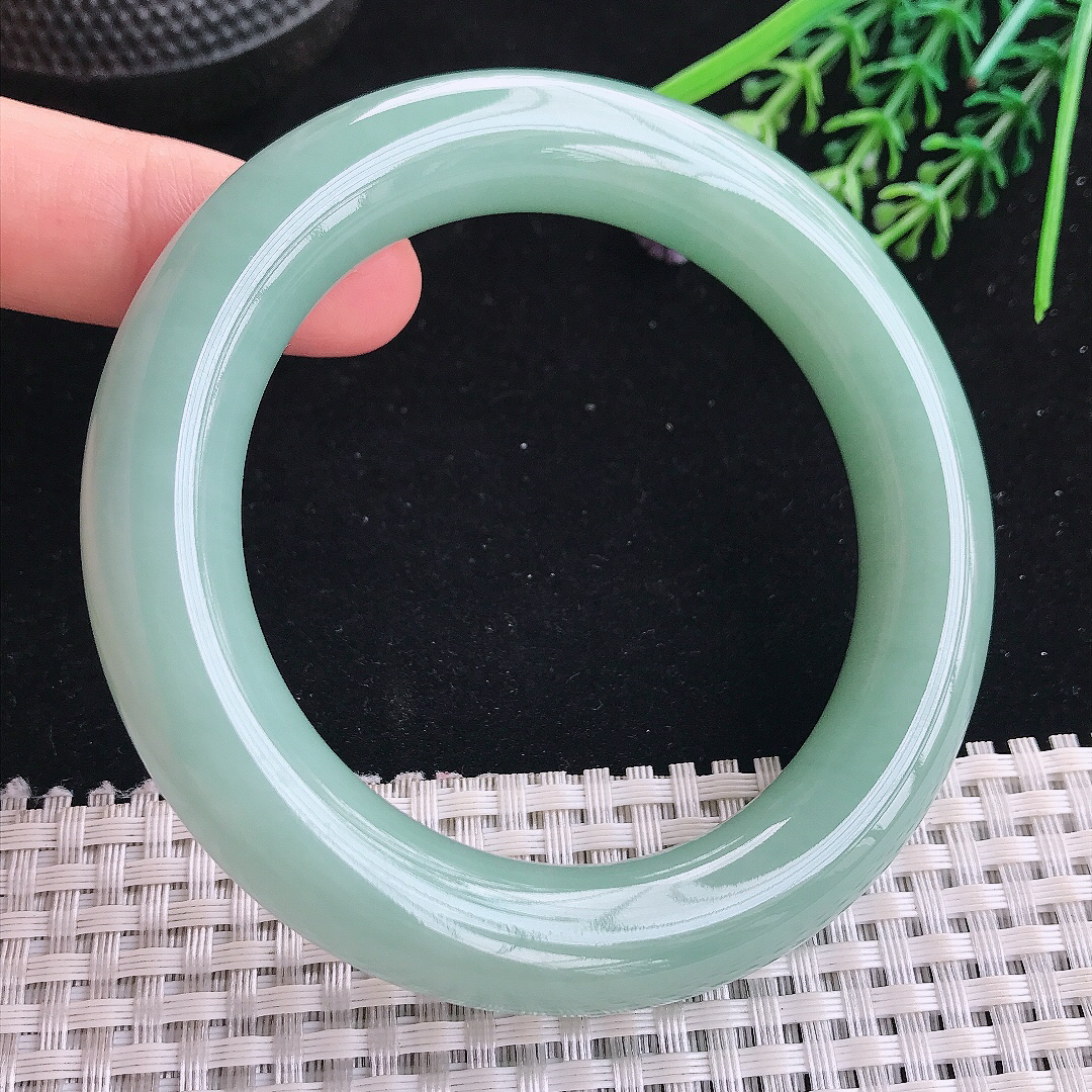 实拍A货翡翠57.7/13.1/12.2老坑冰润起胶冰晴满绿圆条手镯宽边玉镯平安镯美人镯