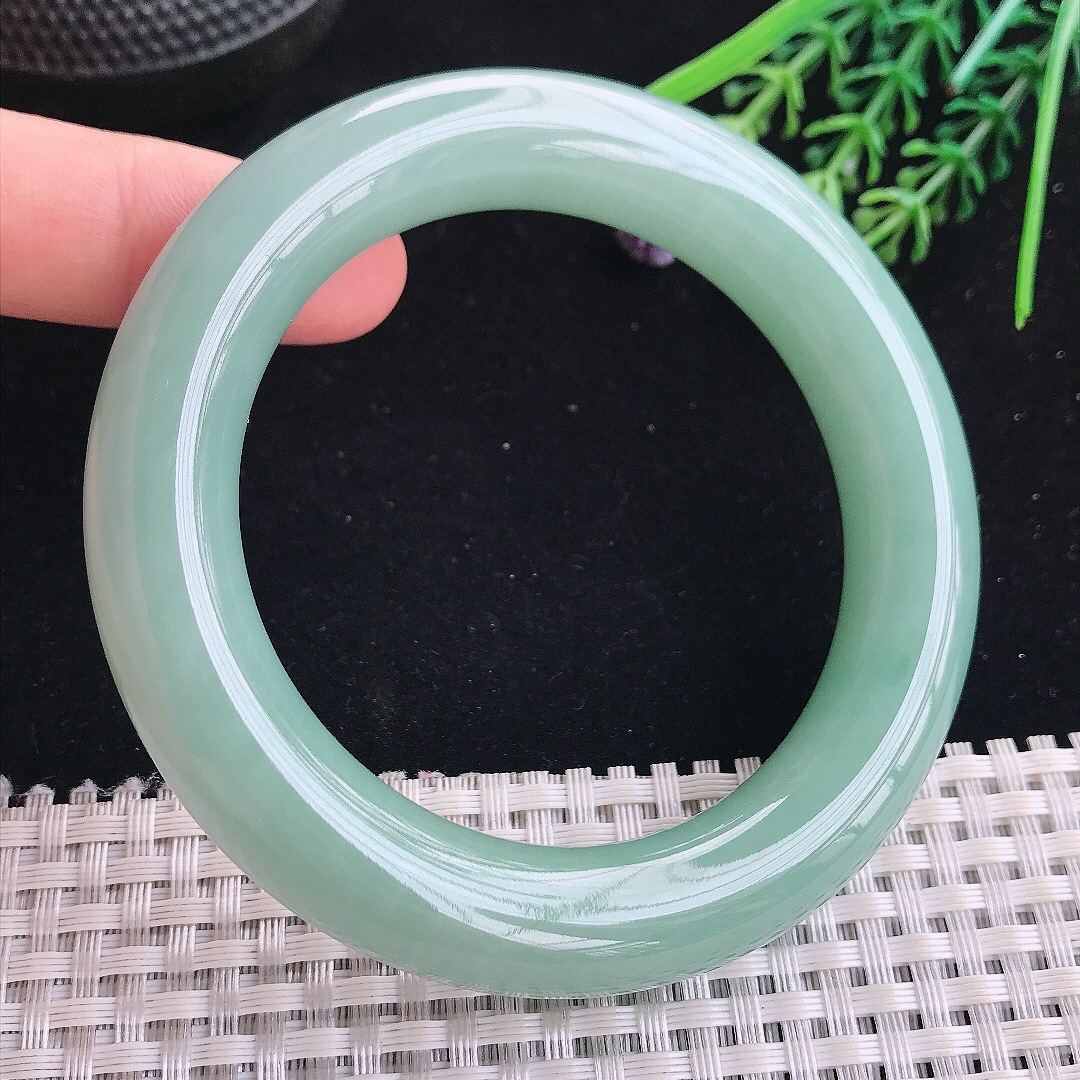 实拍A货翡翠57.7/13.1/12.2老坑冰润起胶冰晴满绿圆条手镯宽边玉镯平安镯美人镯