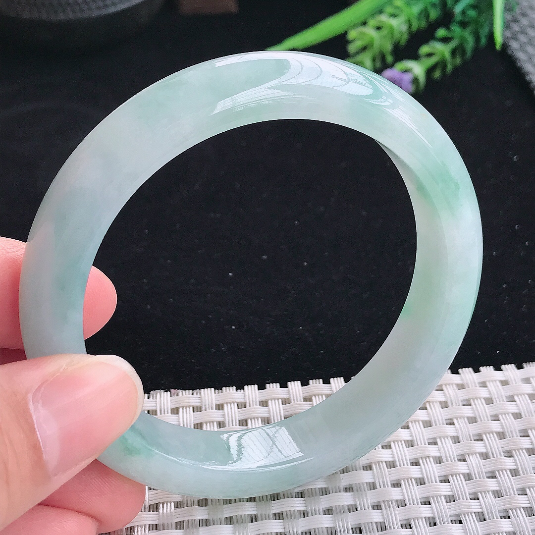 实拍A货翡翠58/12.8/8.5老坑冰润起胶飘阳绿手镯宽边玉镯平安镯美人镯