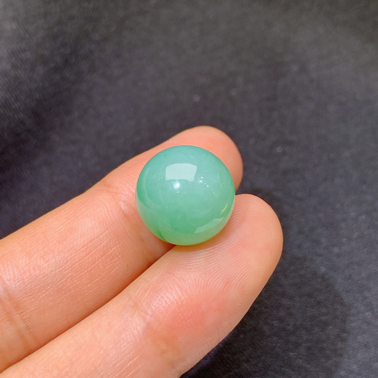 冰飘绿圆珠，镶嵌佳品，冰润色阳，种水足，Be 尺寸12.8