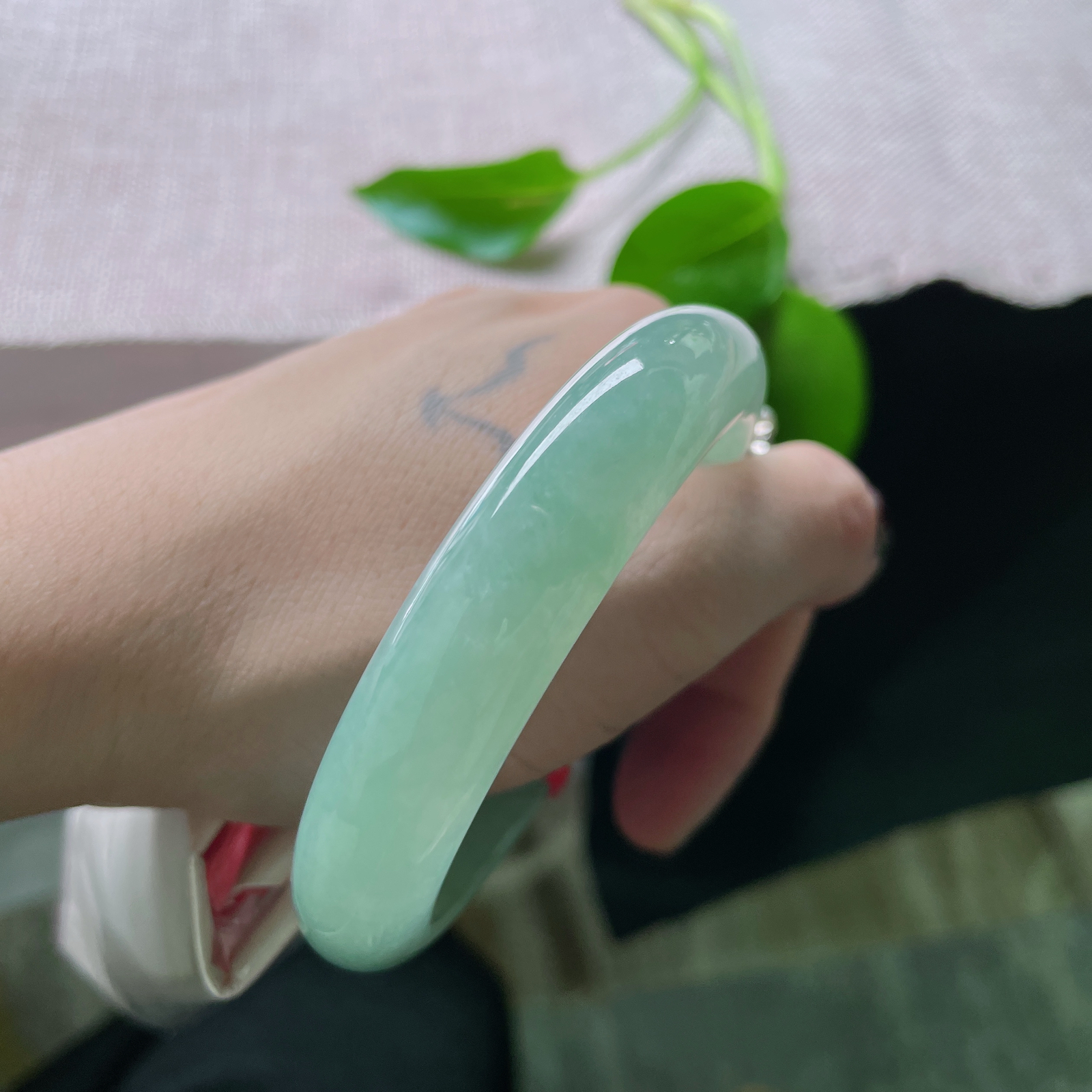 57.5/12.9/8.5，葡萄肉正圈，水头好，种老，色彩鲜活，明媚，动人心弦..