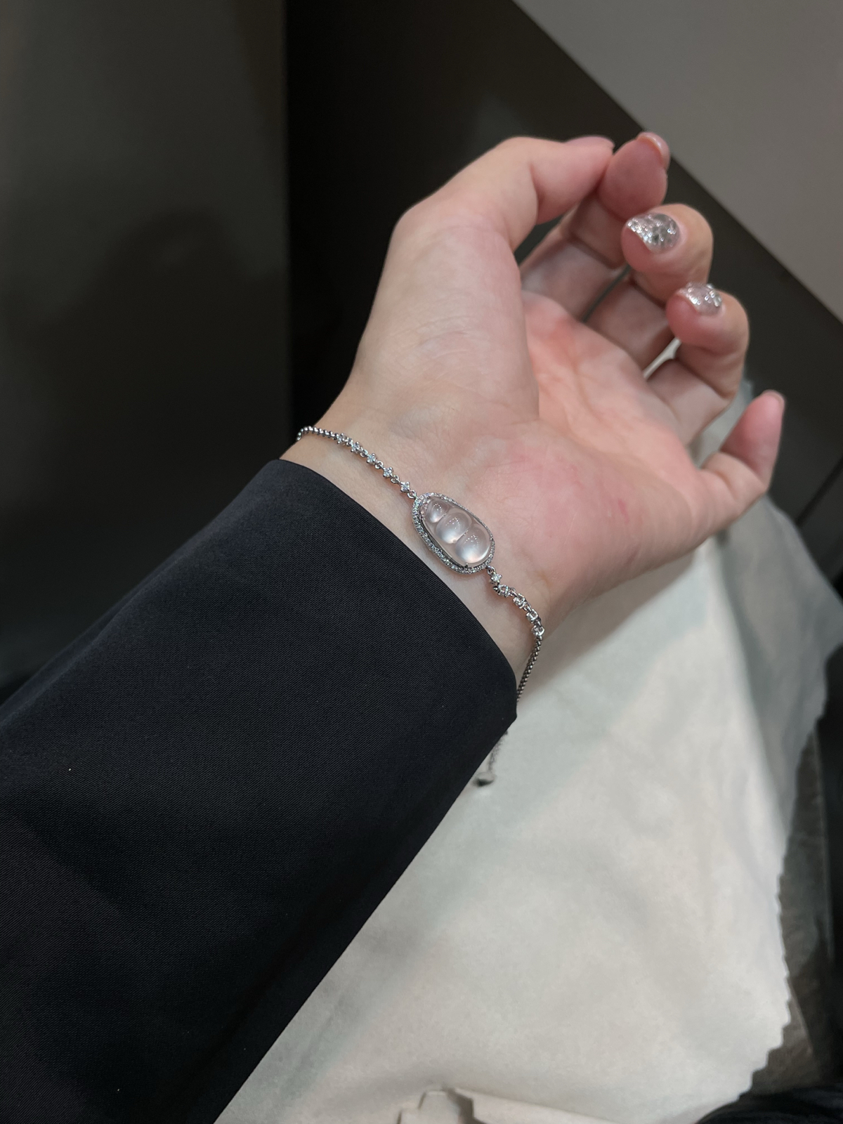 高冰 起光 起刚 福豆手链

18k金配钻镶嵌