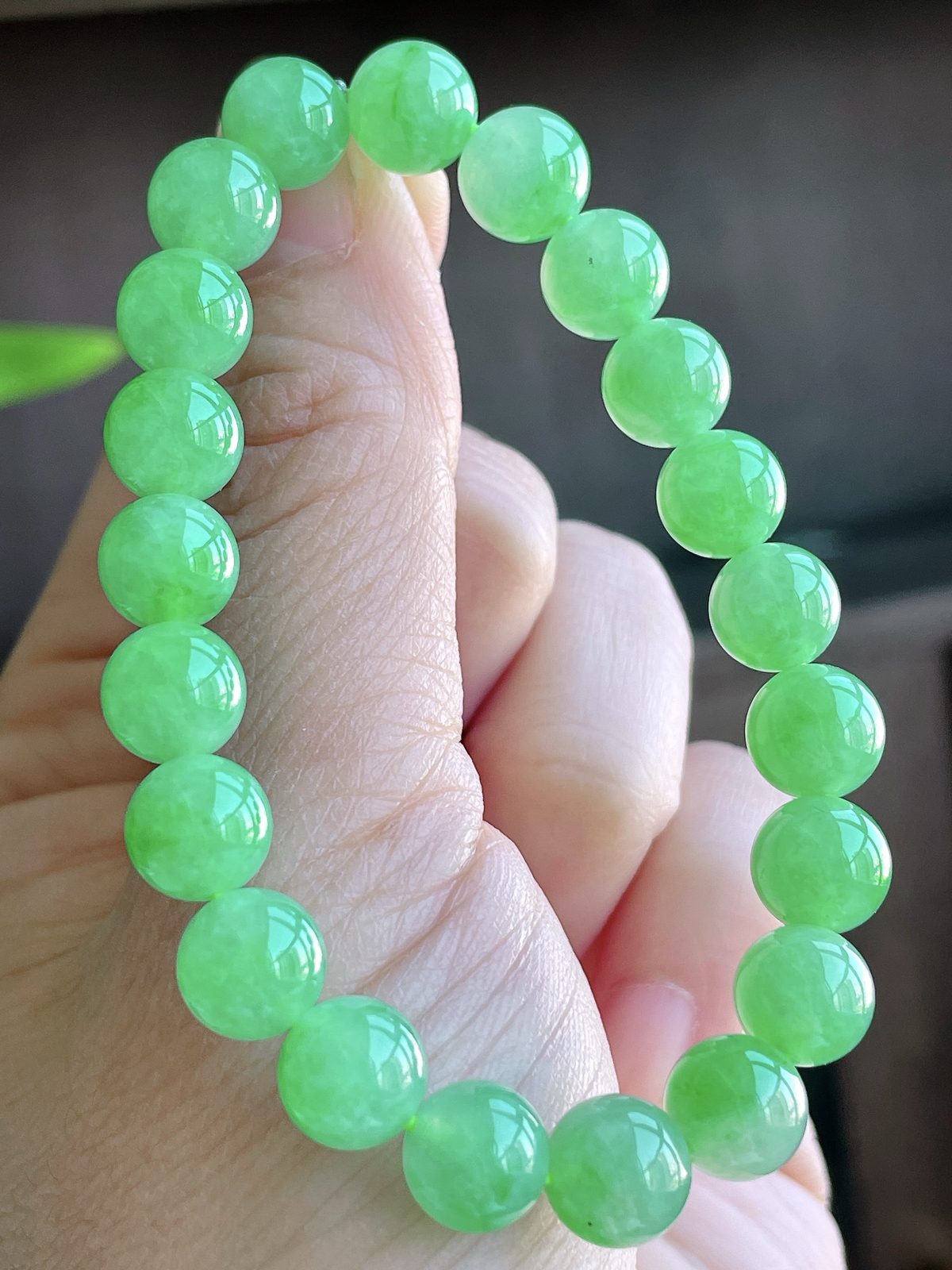 【珠子】高冰阳绿手串圆珠珠子手串
【说明】缅料 性价比高  
【尺寸】8.7mm..