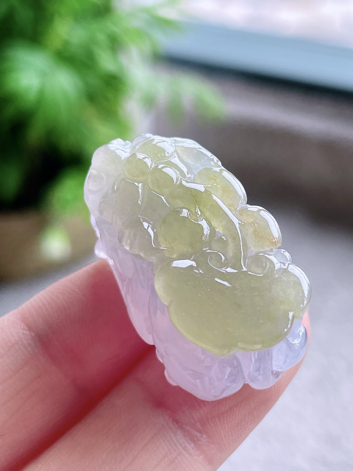 【裸石】冰紫底貔貅飘黄翡貔貅吊坠
【说明】缅料 性价比高  
【尺寸】34-17.7-16.