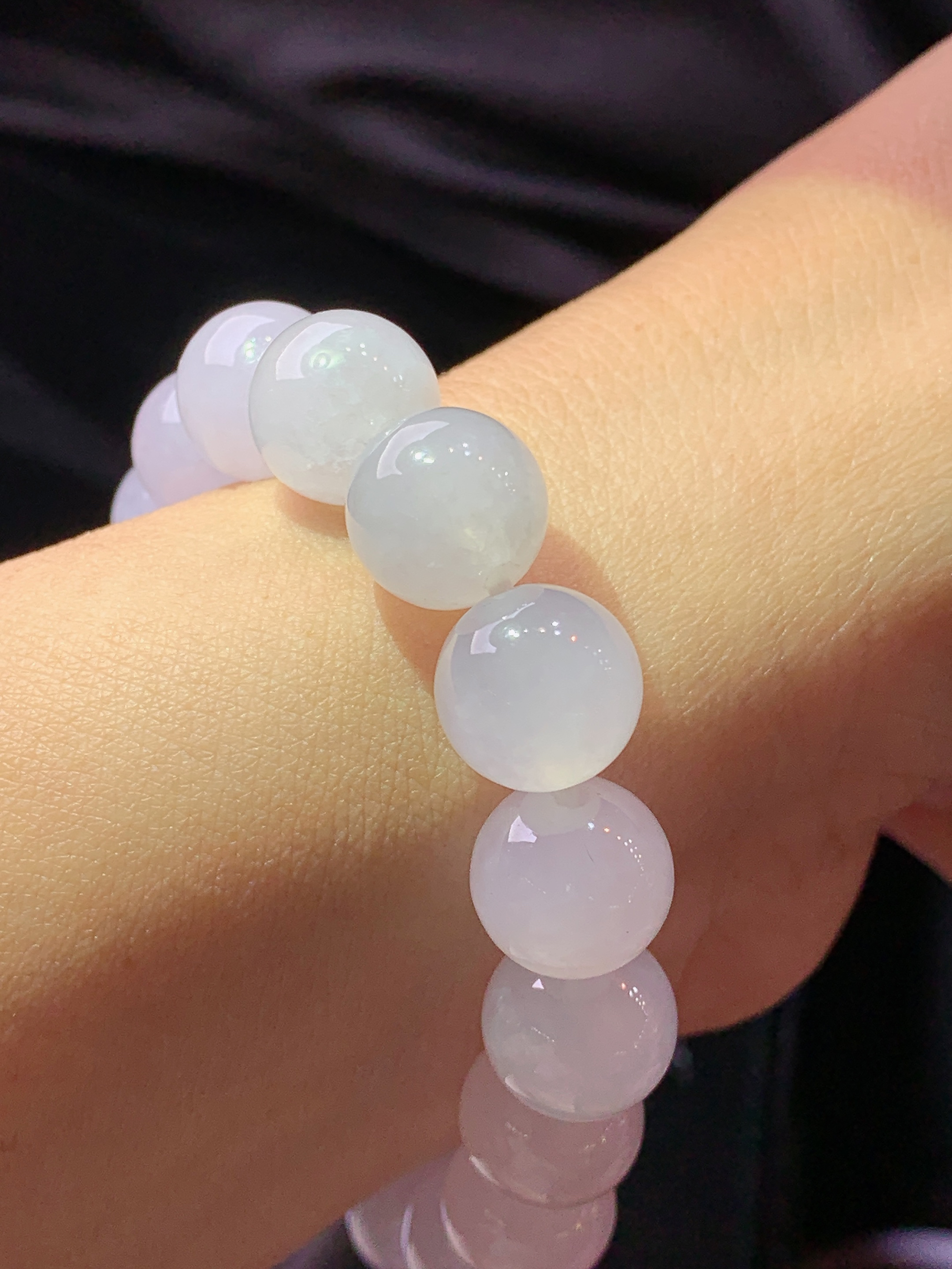 冰种圆珠手链 玉质细腻 色泽艳丽清新 水润亮眼 整体尺寸11.3h3