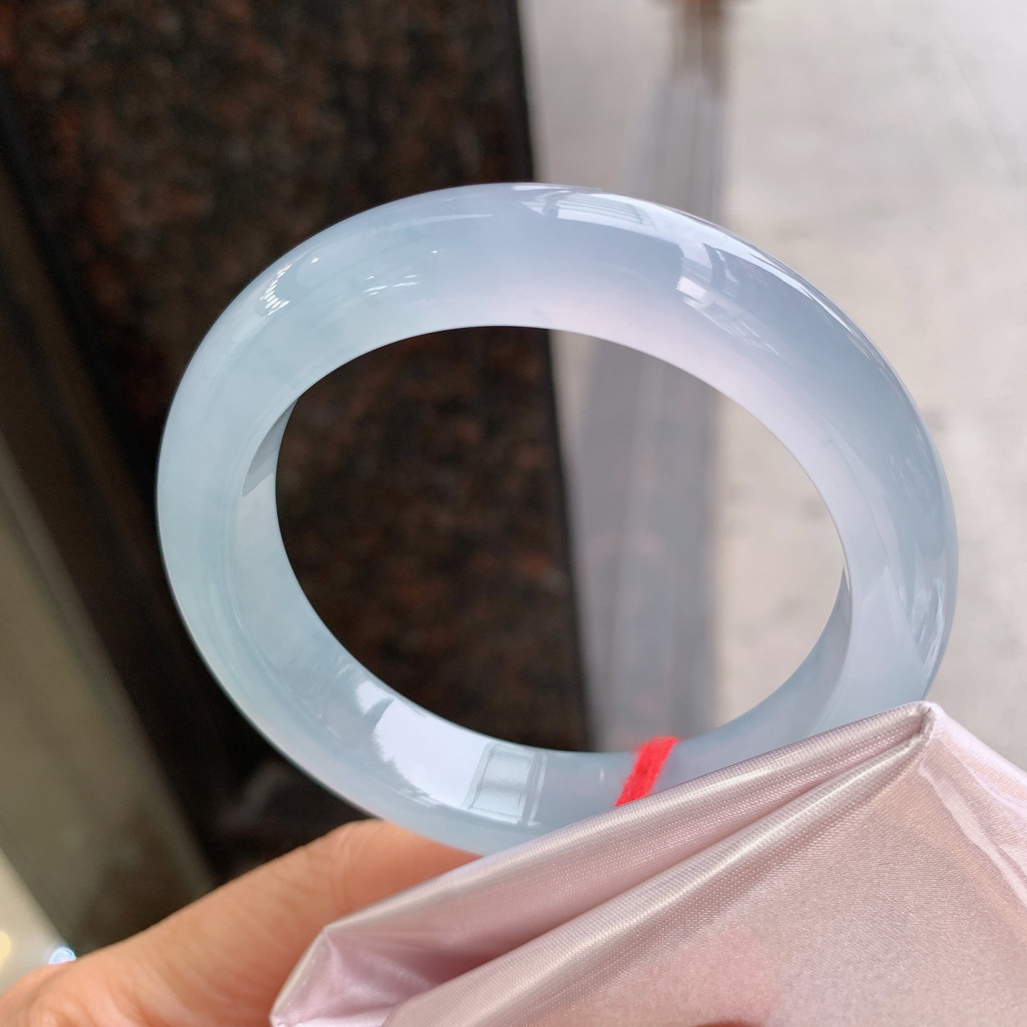 正圈冰晴蓝 无瑕 尺寸：54.5/12.3/9 起荧光