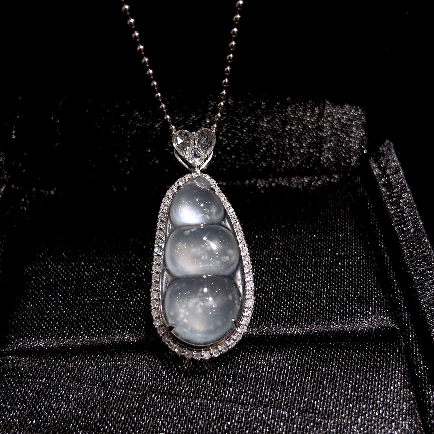 ️｜白冰福豆·

整体尺寸32-14-10毫米
裸石尺寸23-11-6毫米