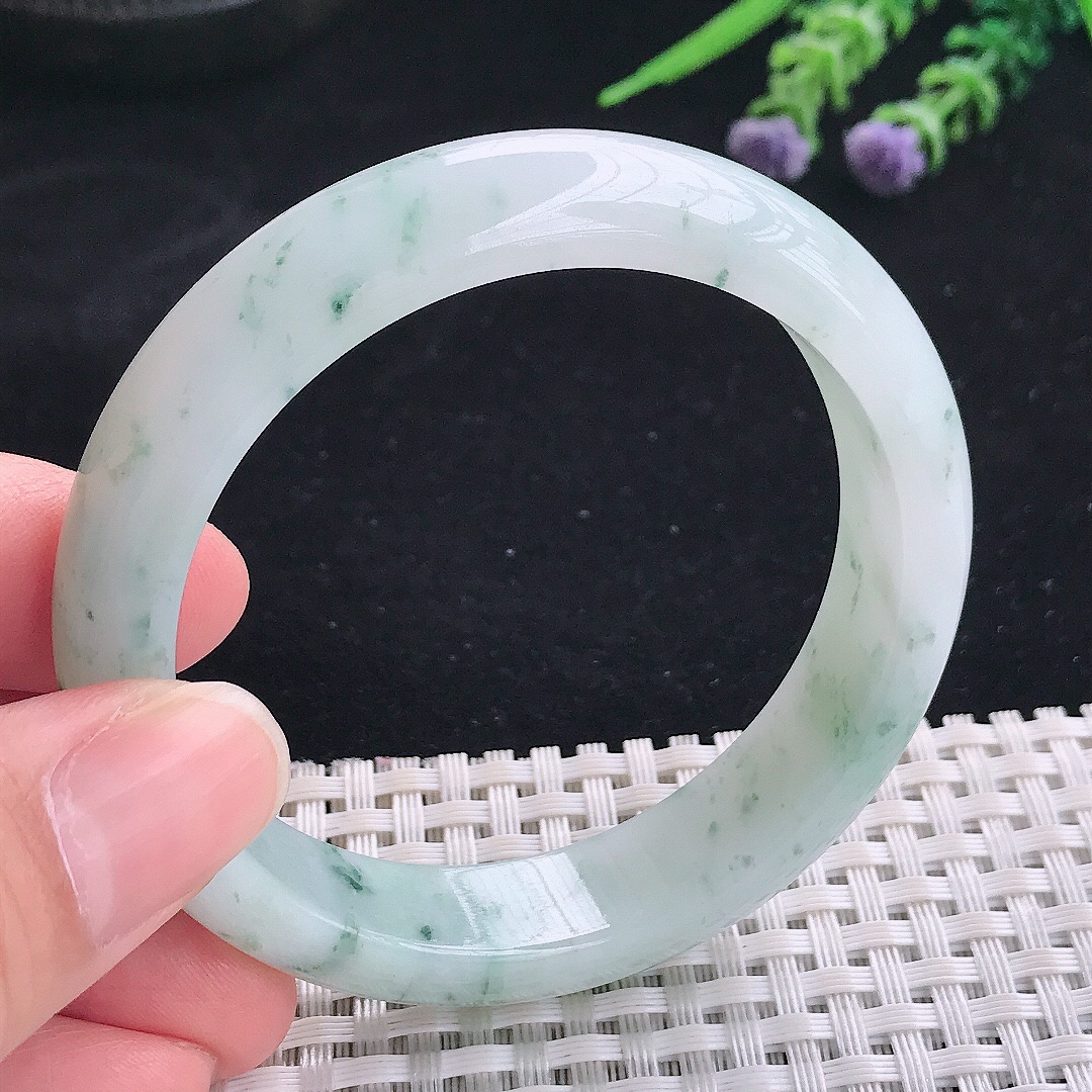 实拍A货翡翠54/13/7.7老坑冰润水灵飘花手镯宽边玉镯平安镯美人镯