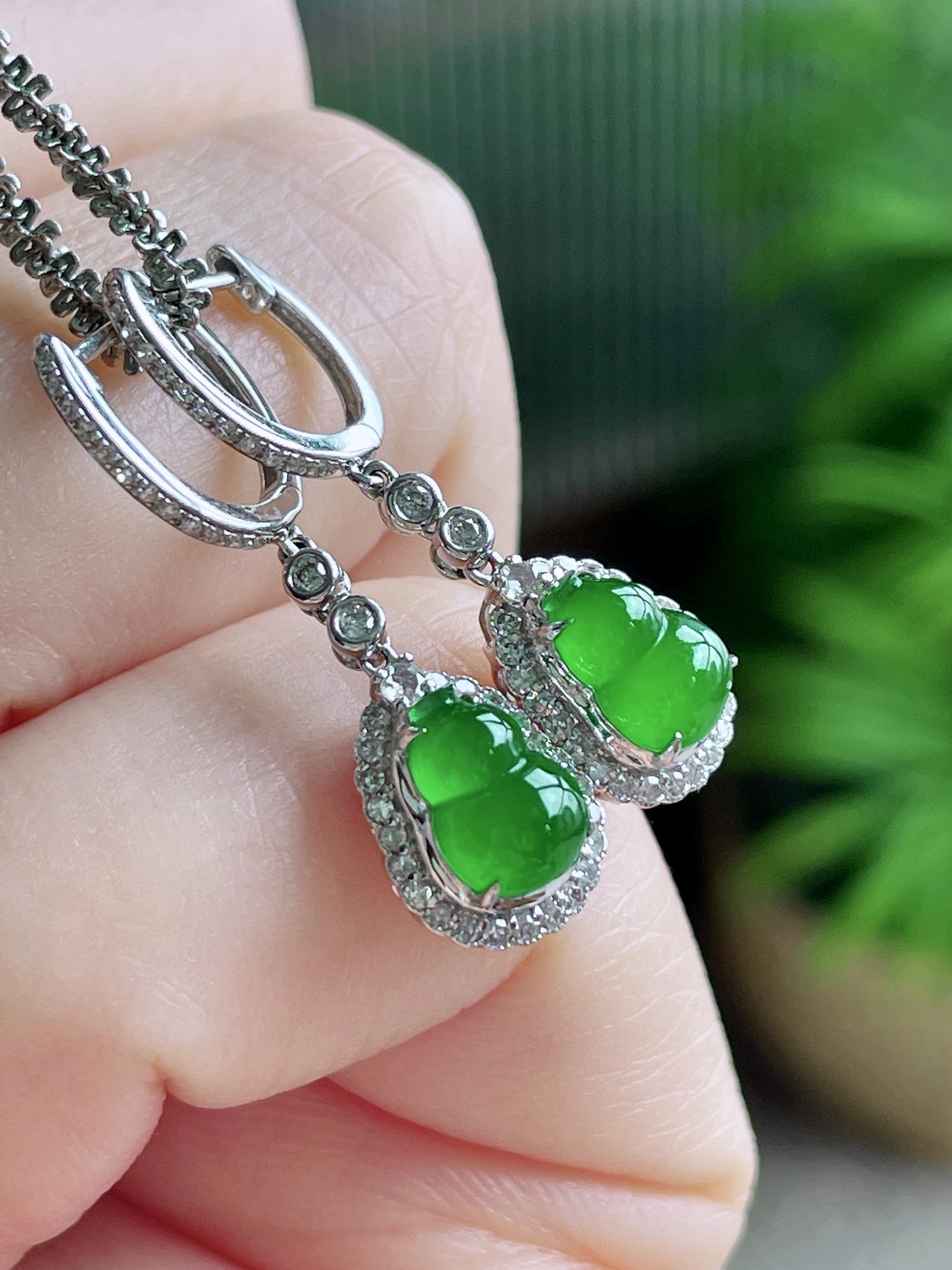 【镶嵌】冰辣绿葫芦耳坠
【说明】18k金镶嵌 性价比高  
【整体】 26.8-8.1-6.3.