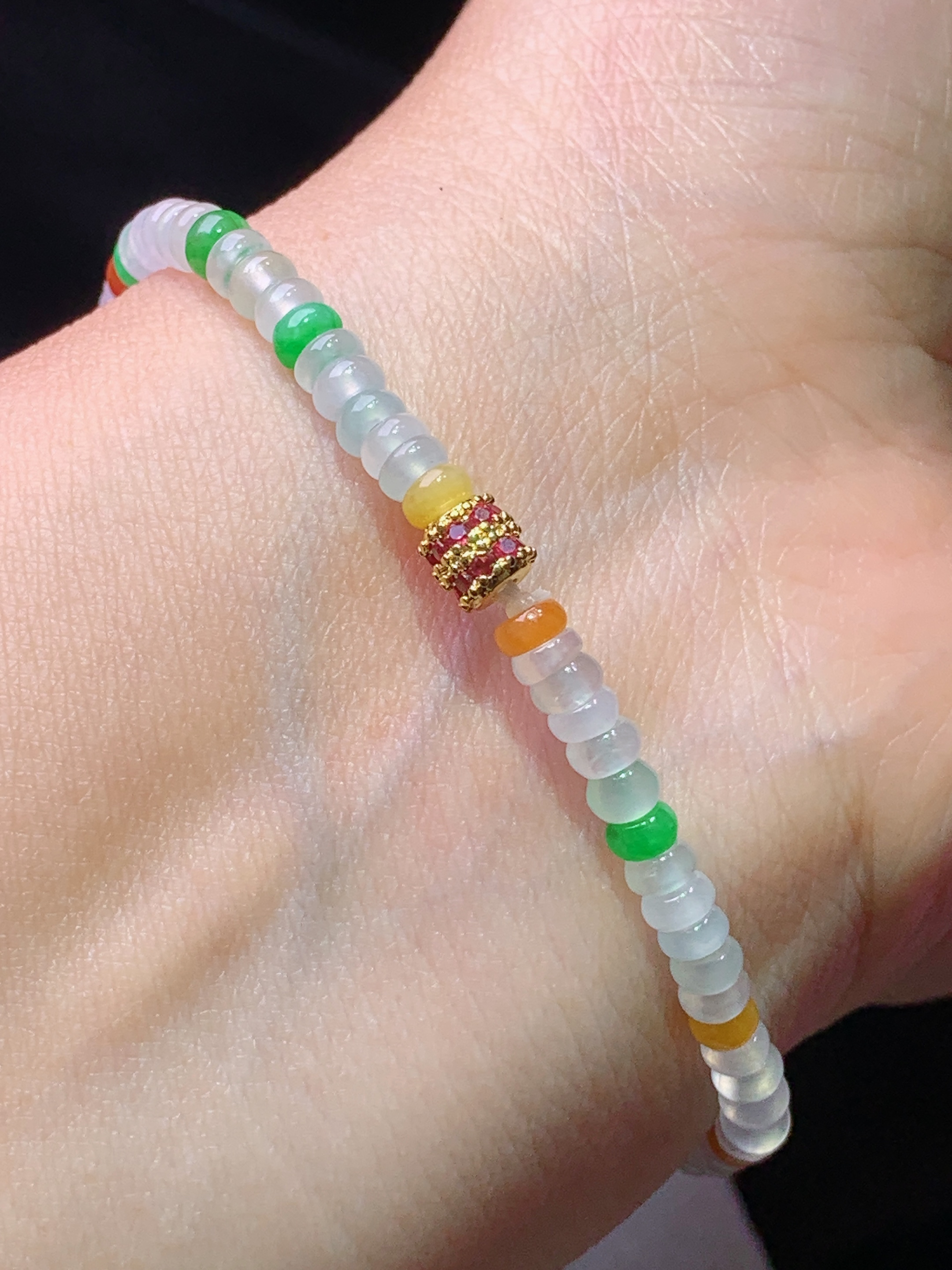 多彩算盘珠手链 玉质细腻 色泽艳丽清新 水润亮眼 整体尺寸3.8*2.3z1