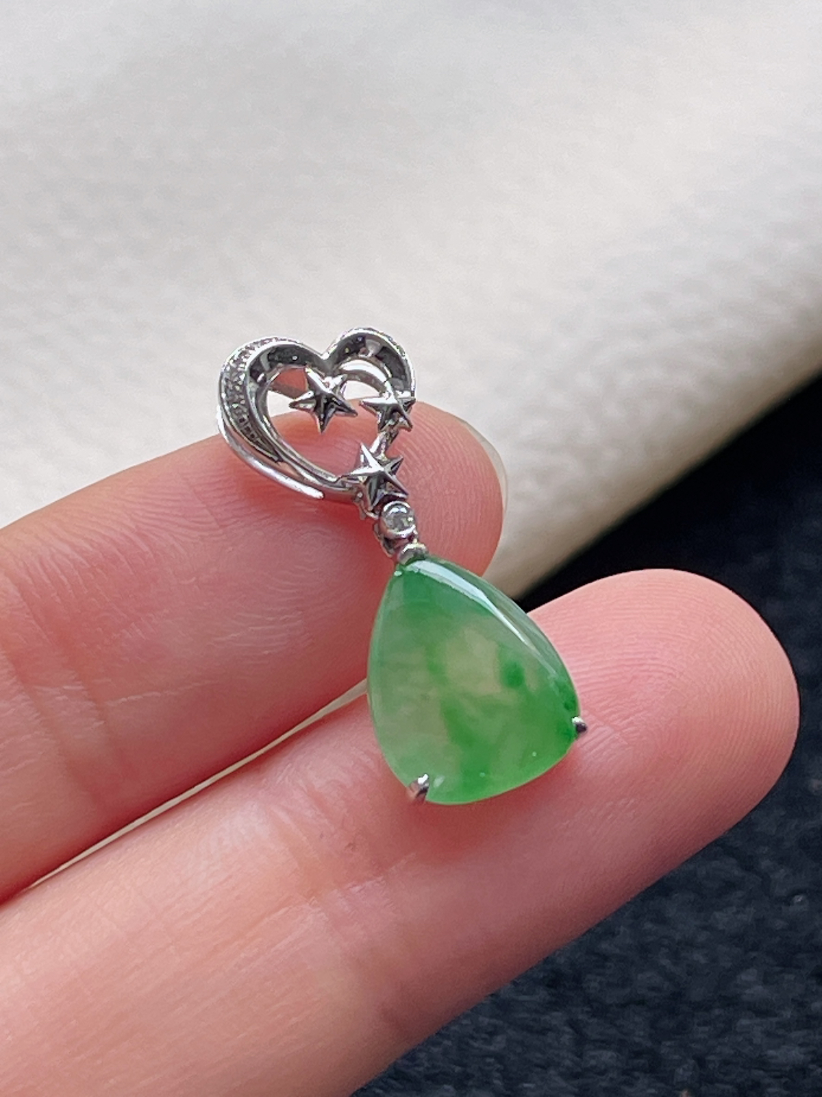 18k金翡翠冰糯种绿色挂件