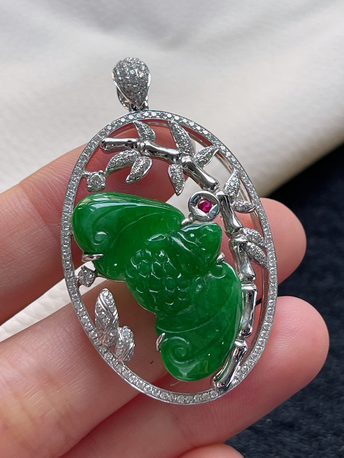 18k金 翡翠满绿挂件