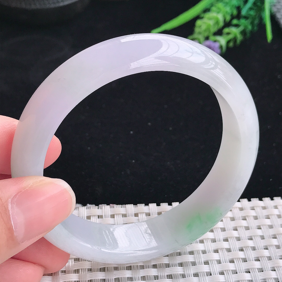 实拍A货翡翠57.8/14.8/8.2老坑冰润飘绿手镯宽边玉镯平安镯美人镯