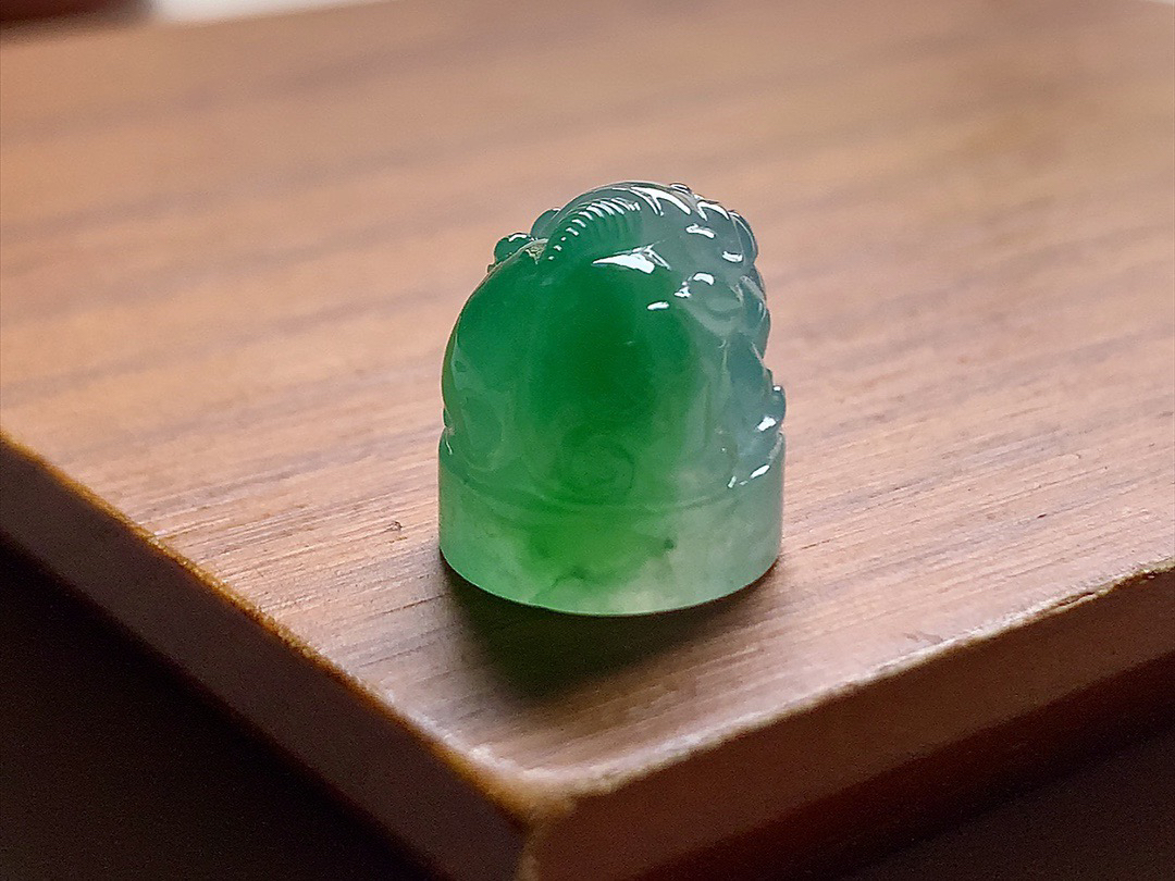 ️ 高冰阳绿貔貅印章 色泽青翠漂亮，种水极佳，完美尺寸13.5*12.8..