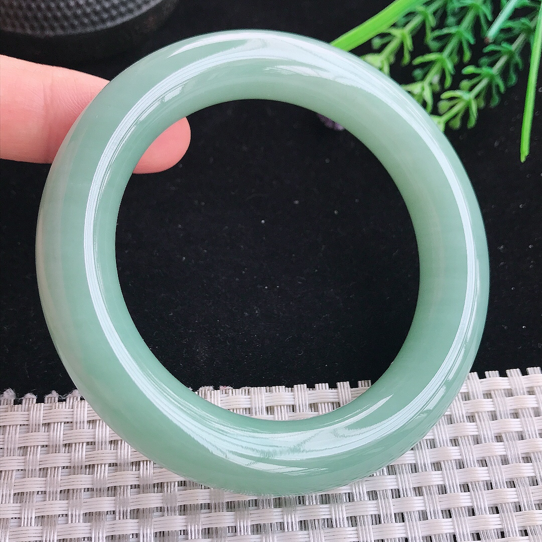 实拍A货翡翠57.7/13.1/12.2老坑冰润起胶冰晴满绿圆条手镯宽边玉镯平安镯美人镯