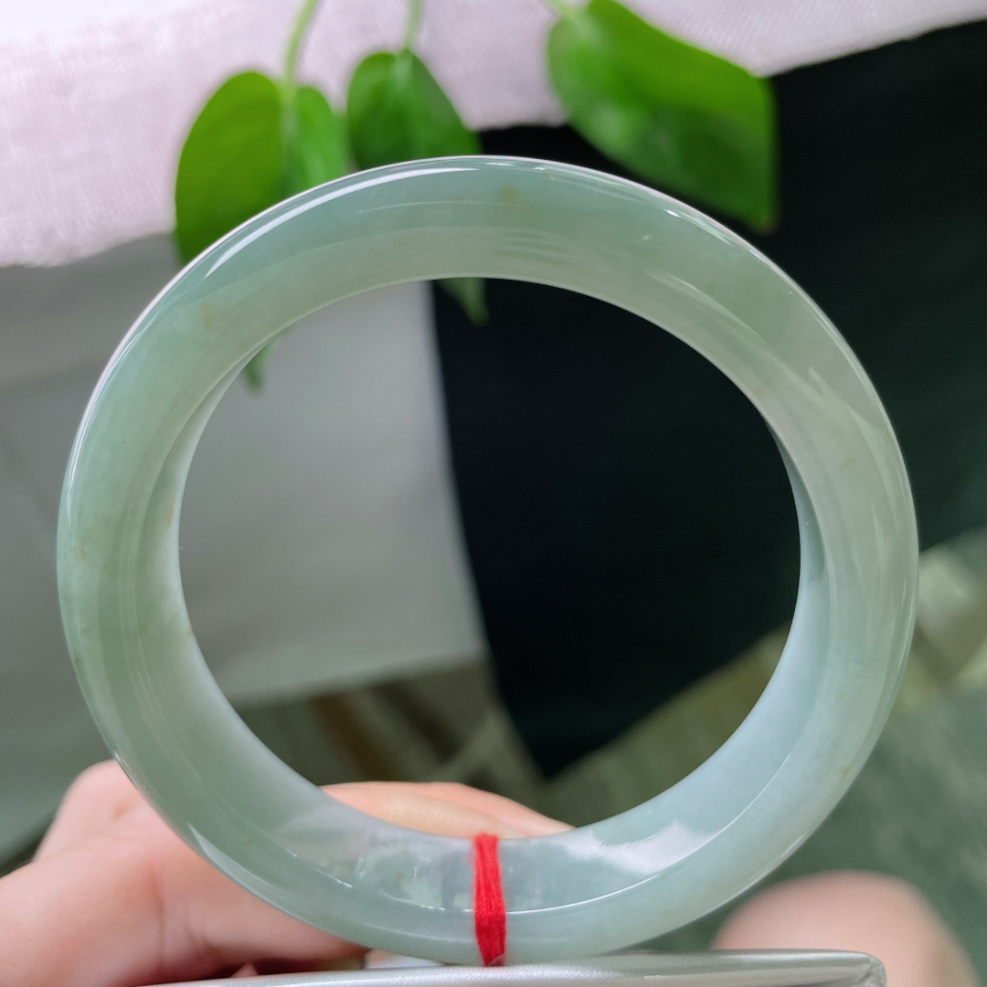 57.7/12.9/8.6，油绿正圈，油性好，种老，是浓烈而醒目的。洒金，ss47605a