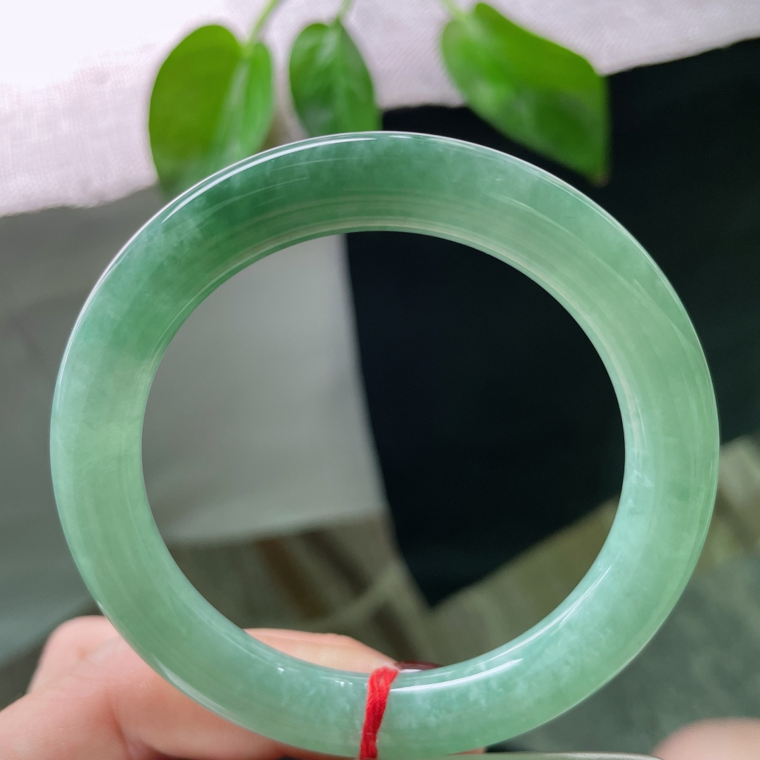 56/9.7果绿圆条，水润，细腻，清雅苑苑，秀丽，ss50122a