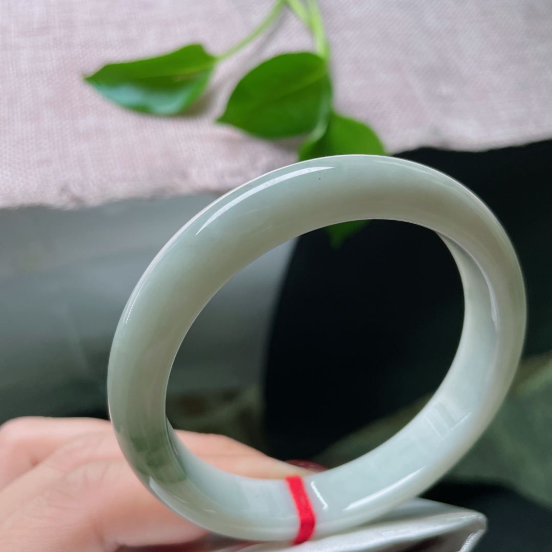 57.6/11.5/7.6飘花正圈，水润细腻，清新简约大方