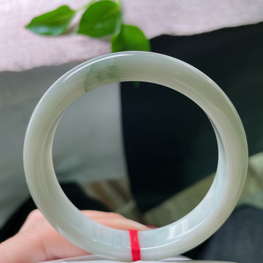 57.6/11.5/7.6飘花正圈，水润细腻，清新简约大方