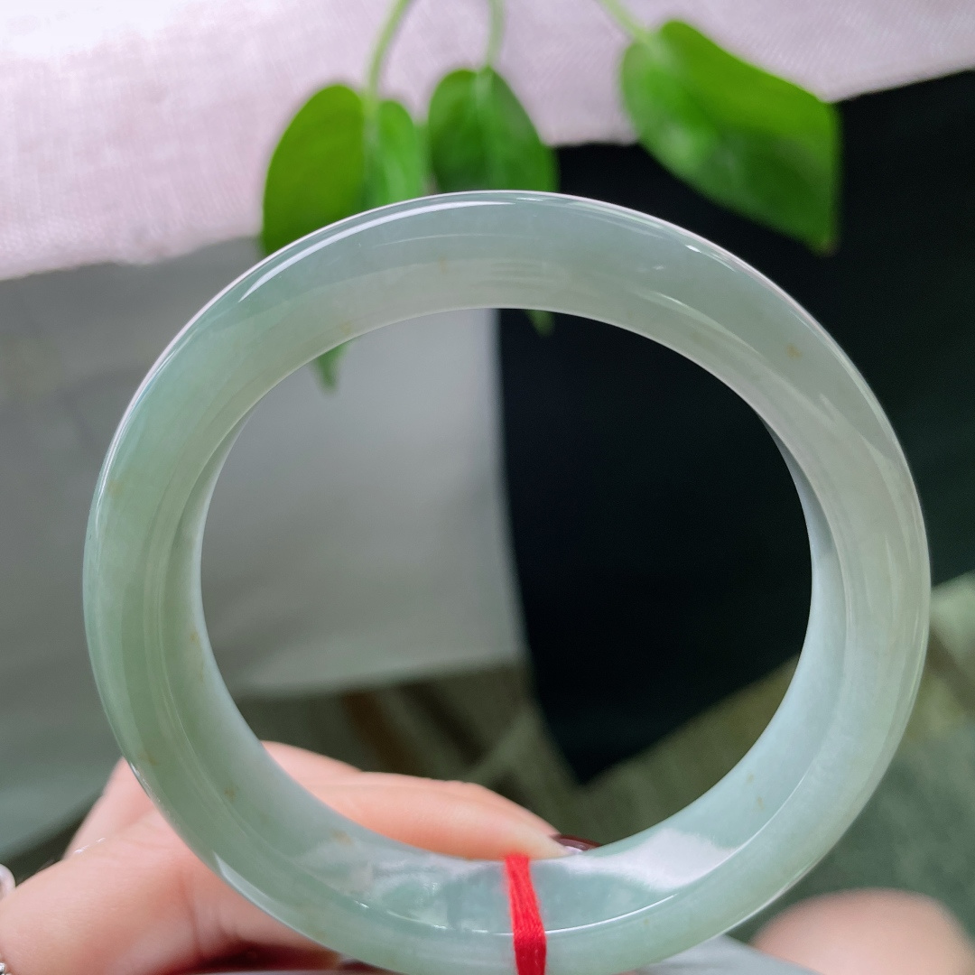 57.7/12.9/8.6，油绿正圈，油性好，种老，是浓烈而醒目的。洒金，ss47605a