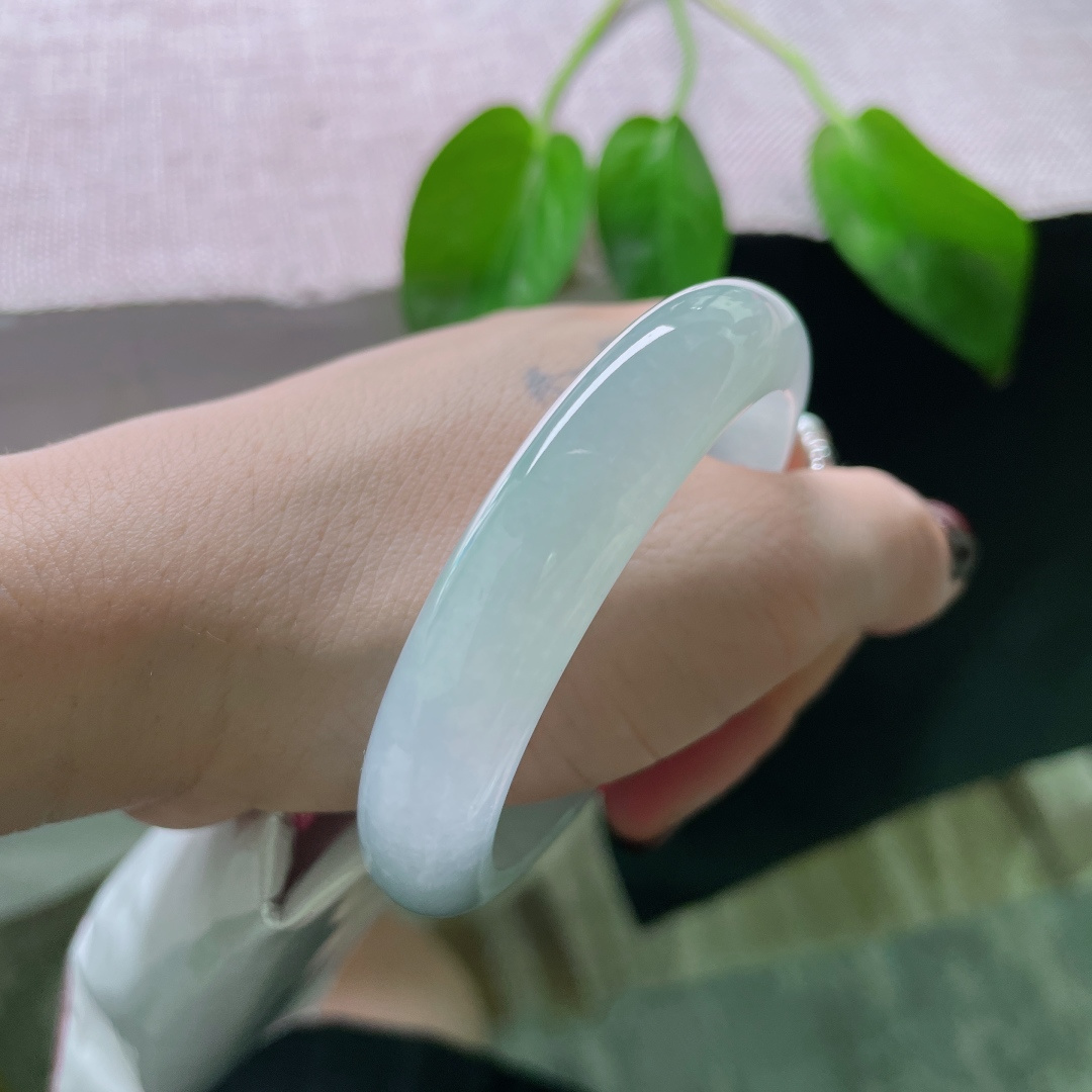 52/11.9/8.4春彩正圈，冰润细腻，紫是海棠未醒的梦，绿是柳梢初探的风。，ss49477a