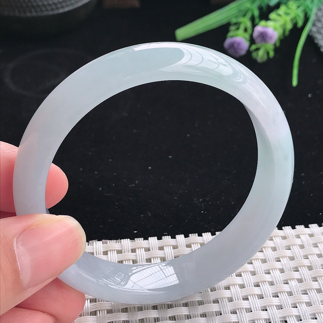 实拍A货翡翠56.8/13.2/7.5老坑冰胶果冻天空蓝手镯宽边玉镯平安镯美人镯